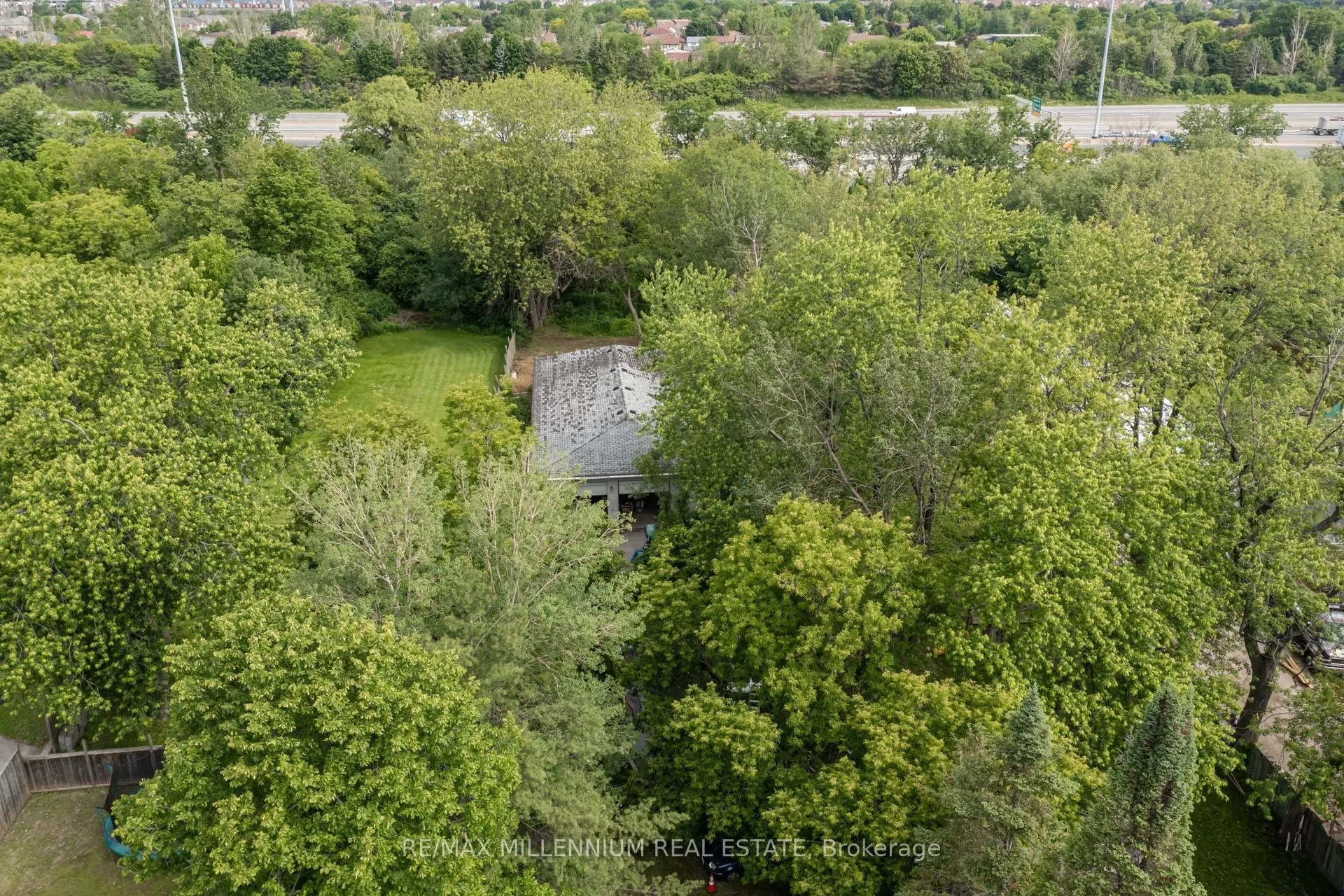 30 Willowlea Drive