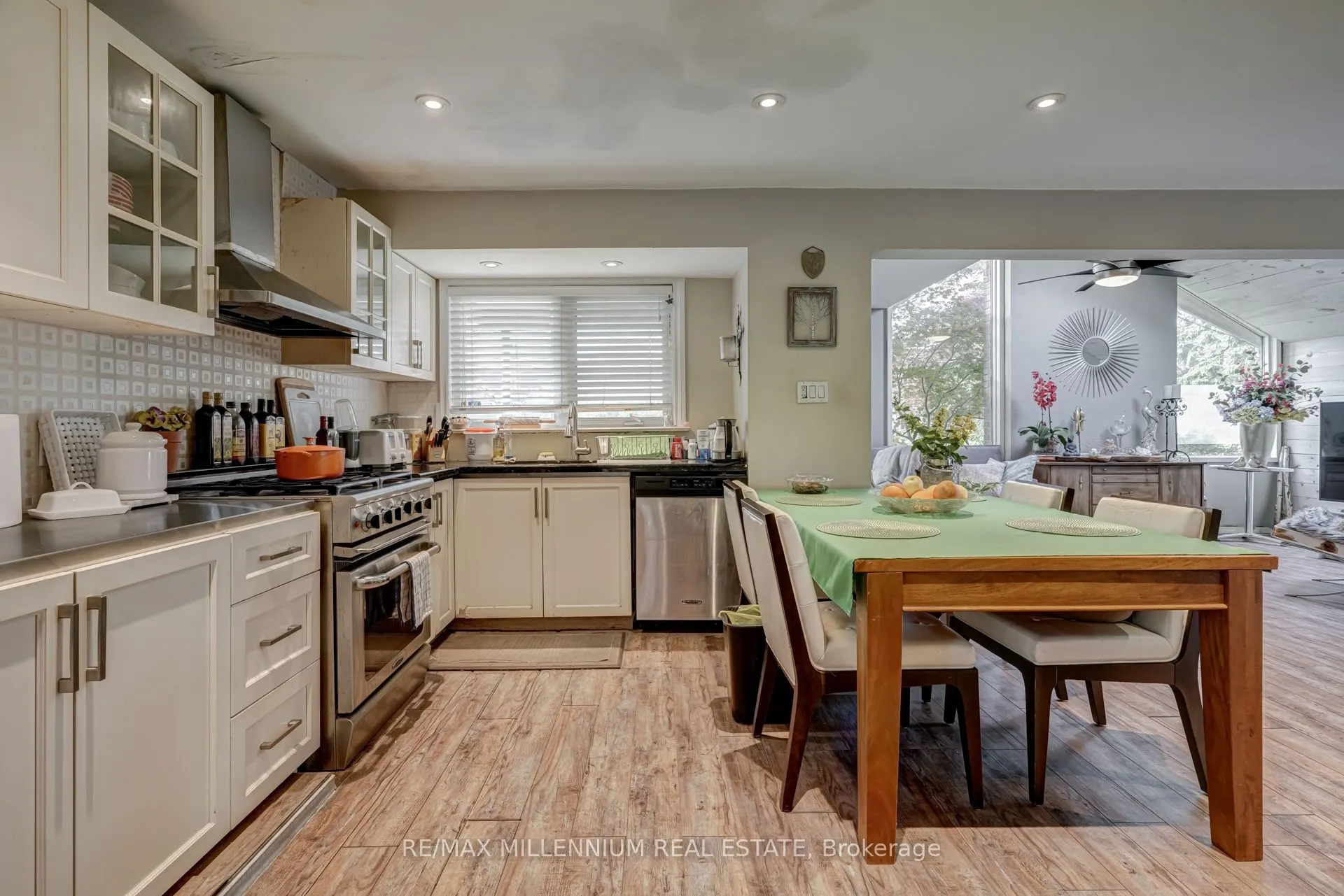 30 Willowlea Drive