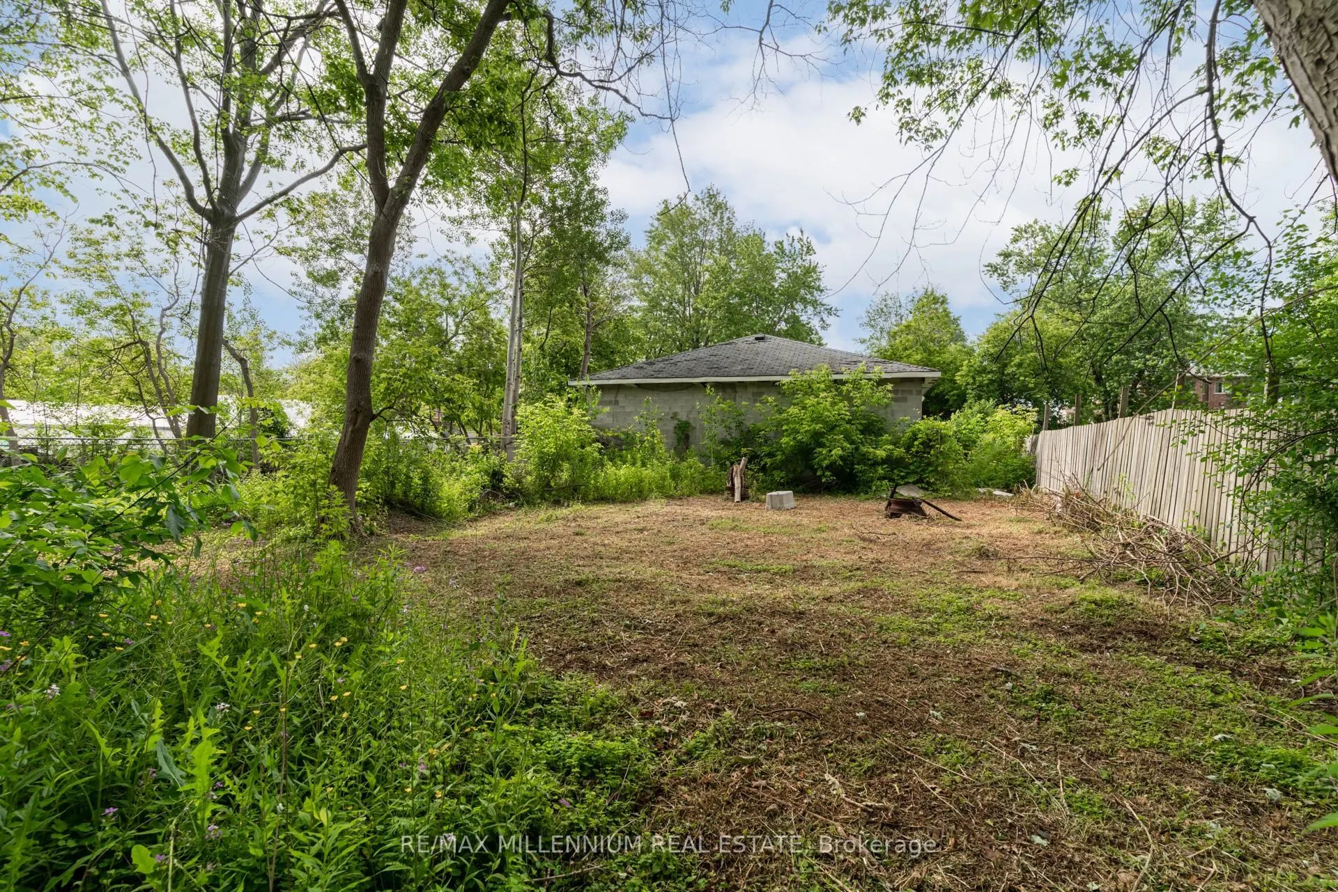 30 Willowlea Drive
