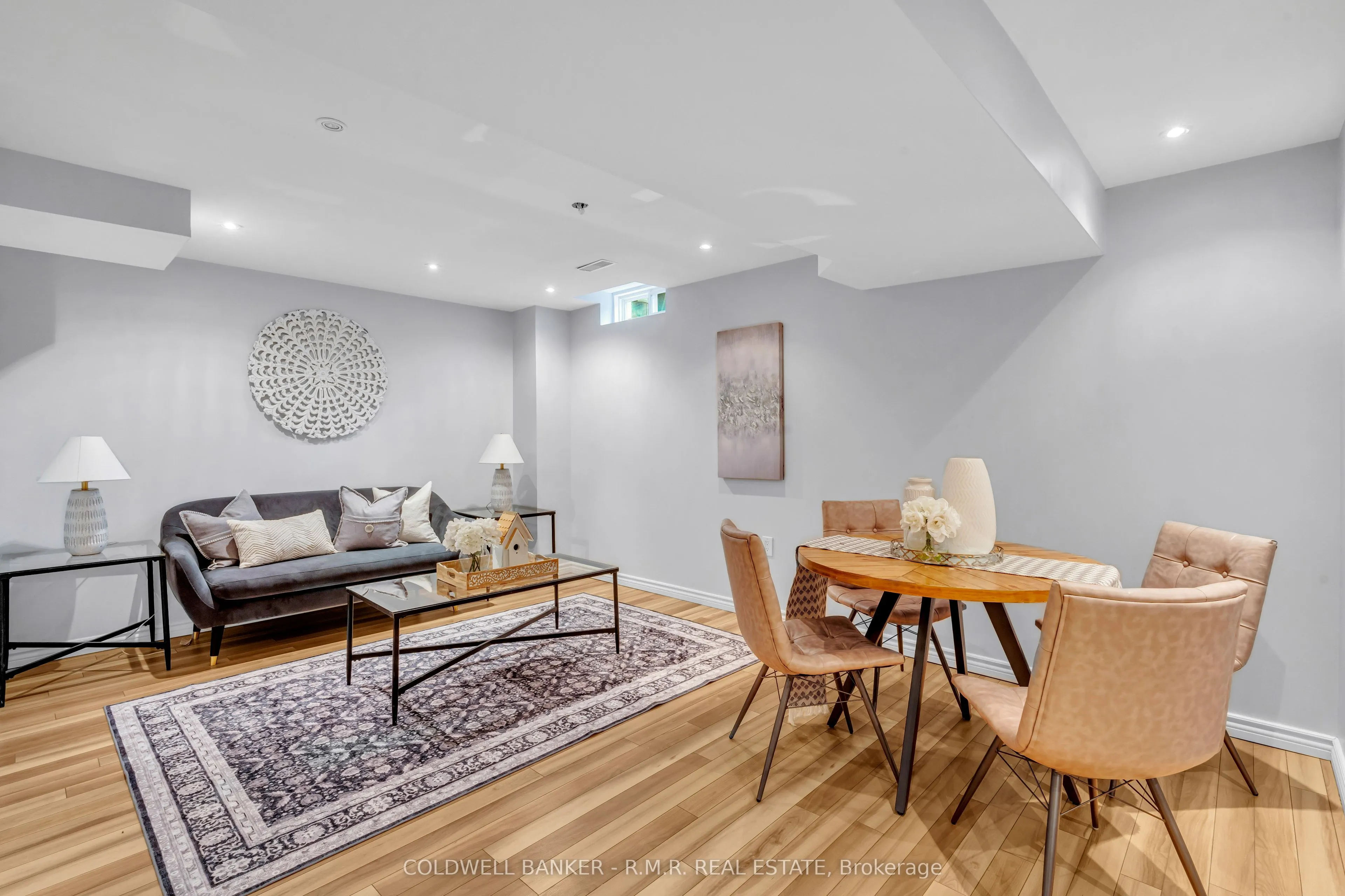 82 Vipond Road
