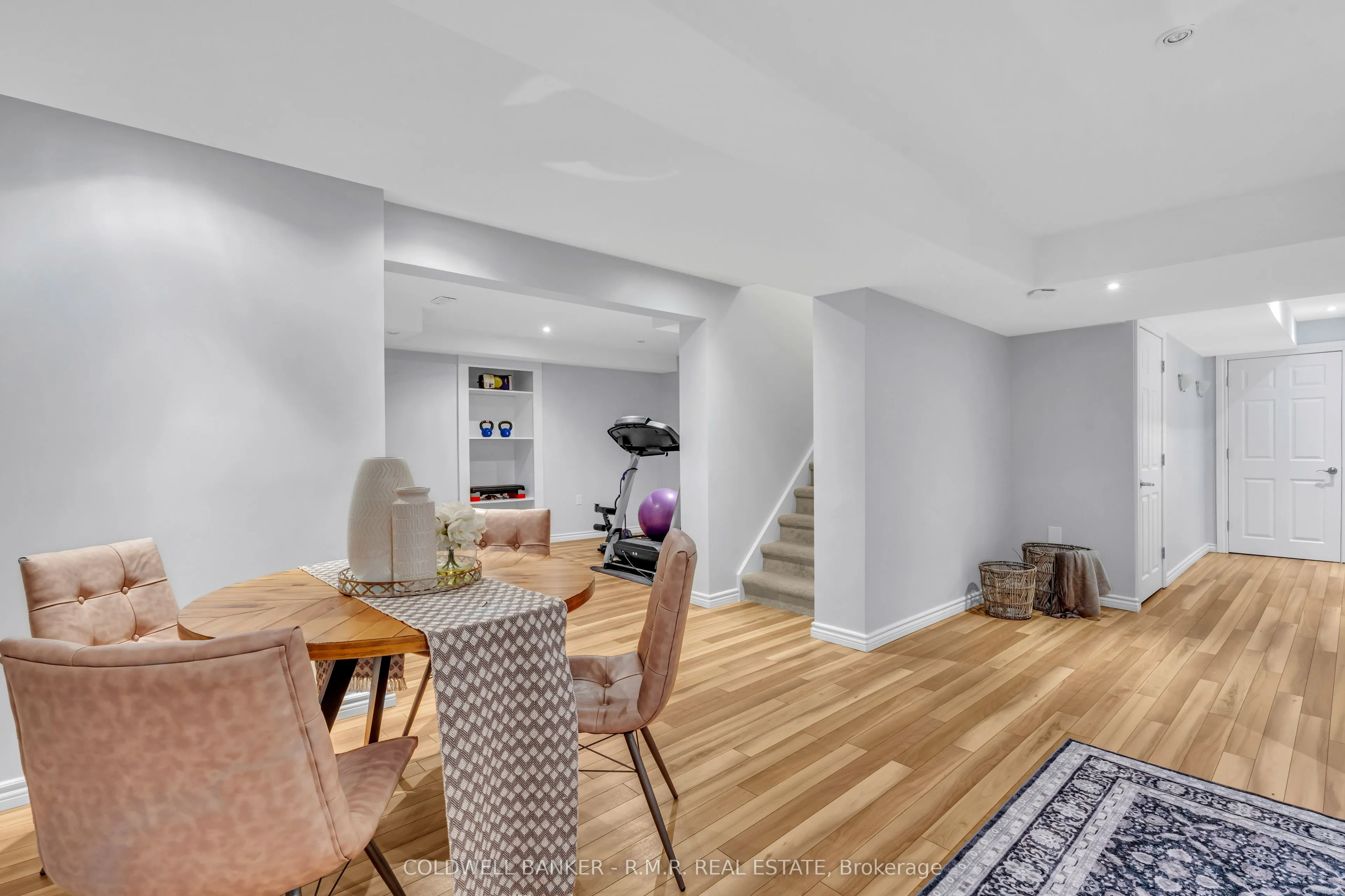 82 Vipond Road