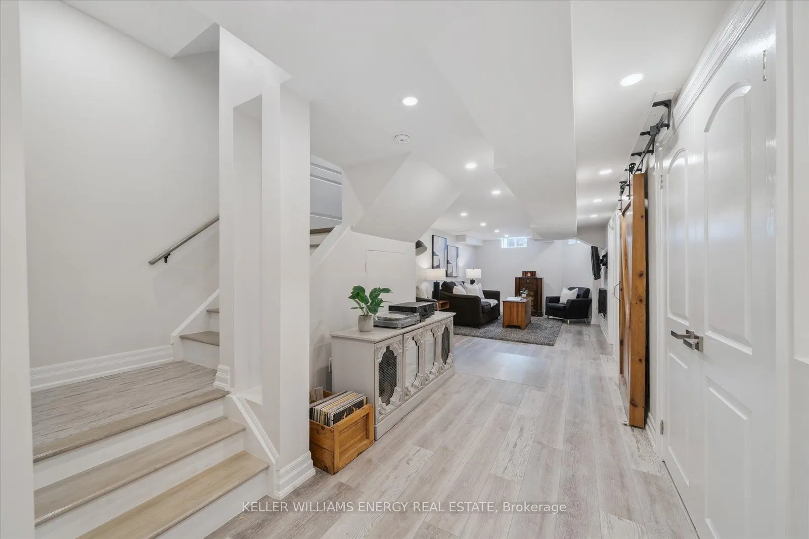 32 Corianne Avenue