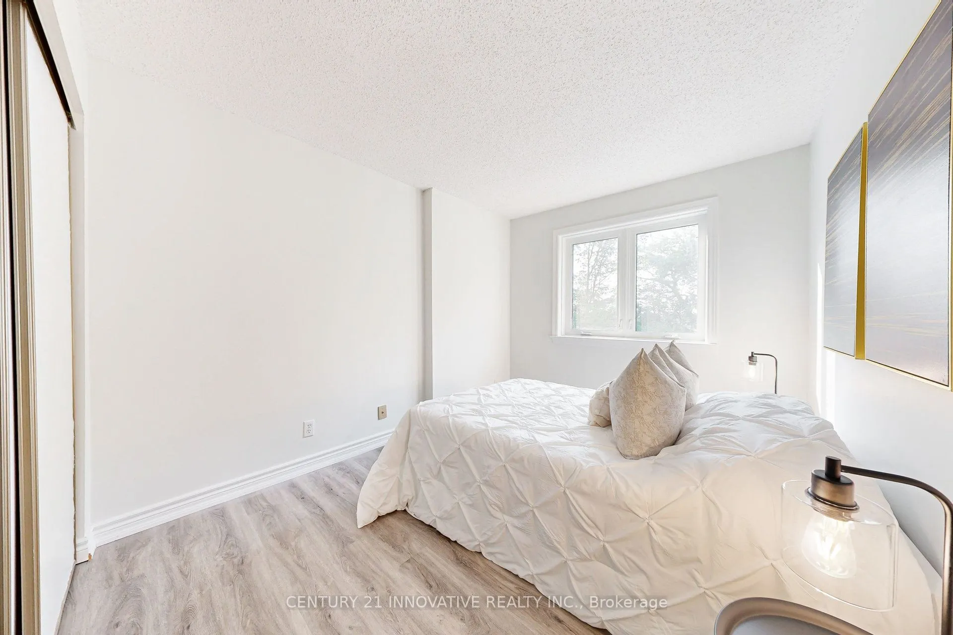 193 Lake Drive Way W, #206