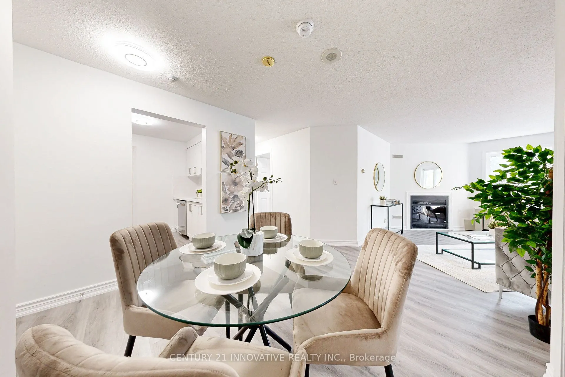 193 Lake Drive Way W, #206