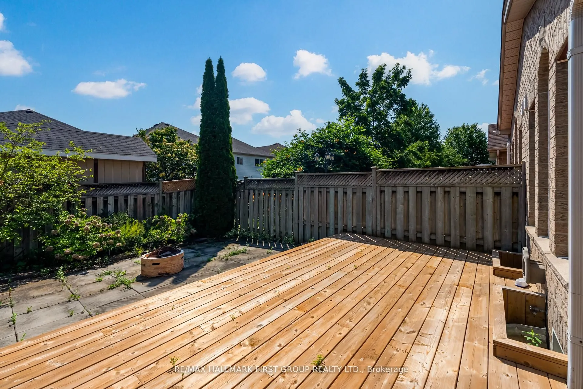19 Inlet Bay Drive