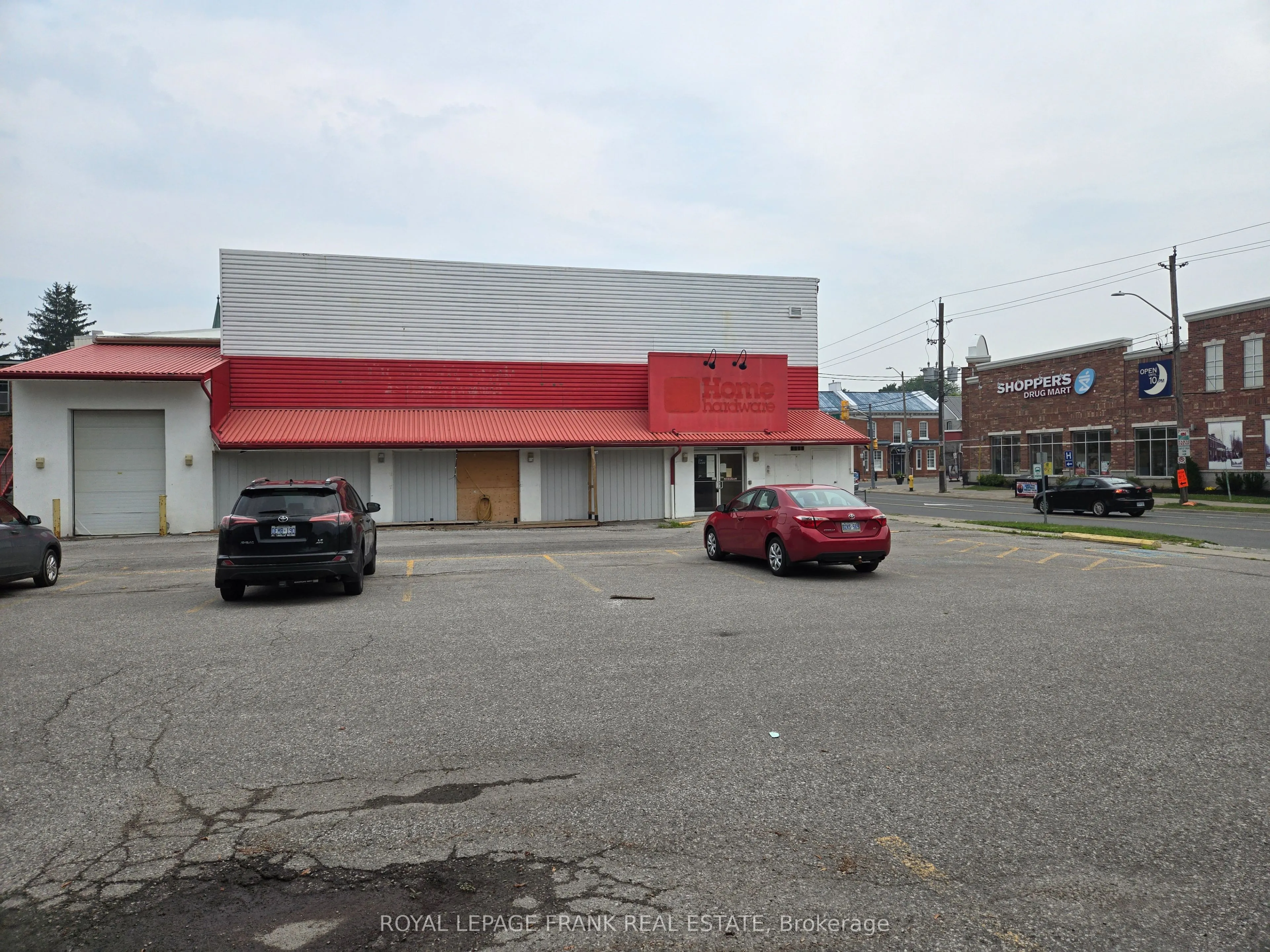 15 King Avenue W