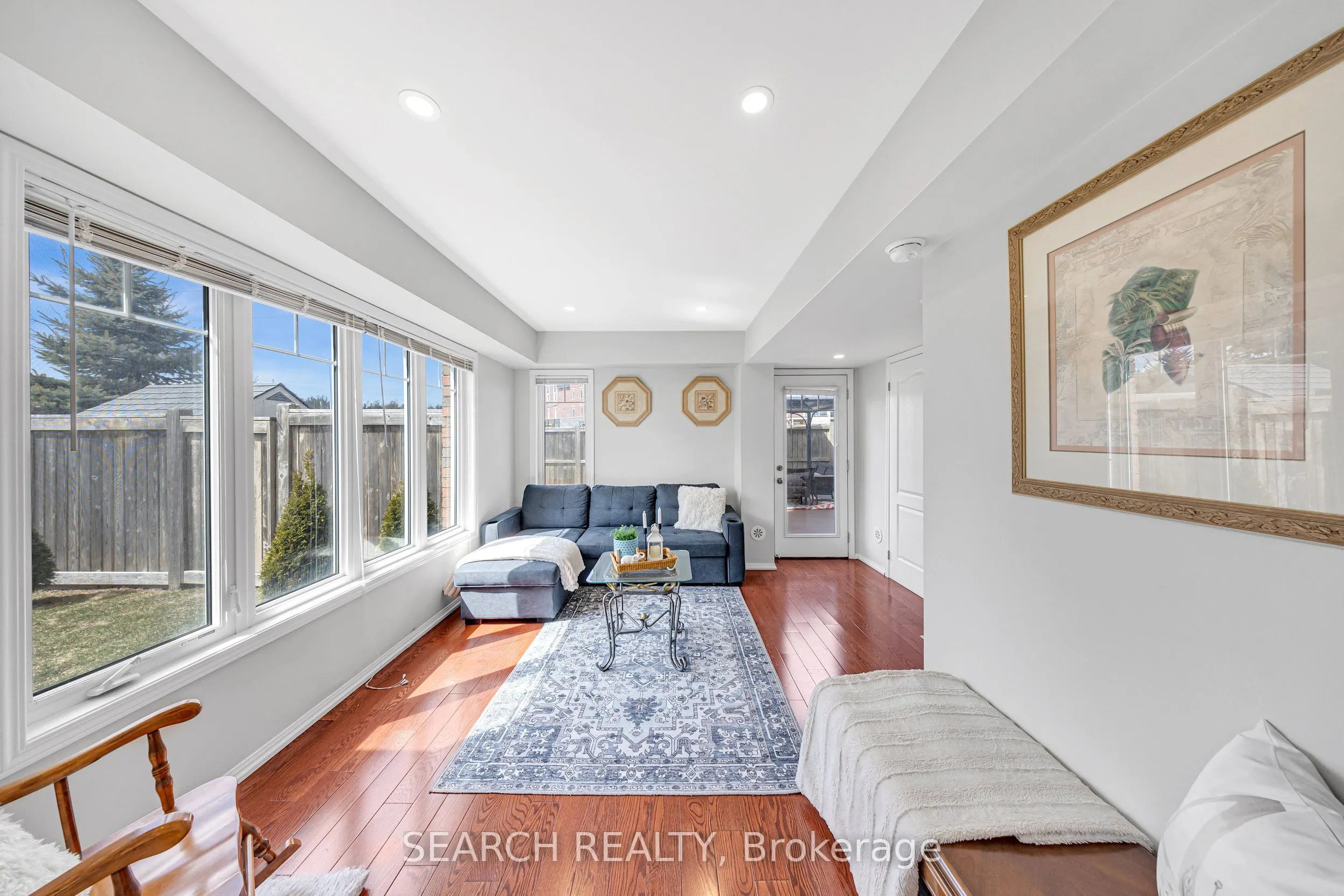 2400 Bronzedale Street