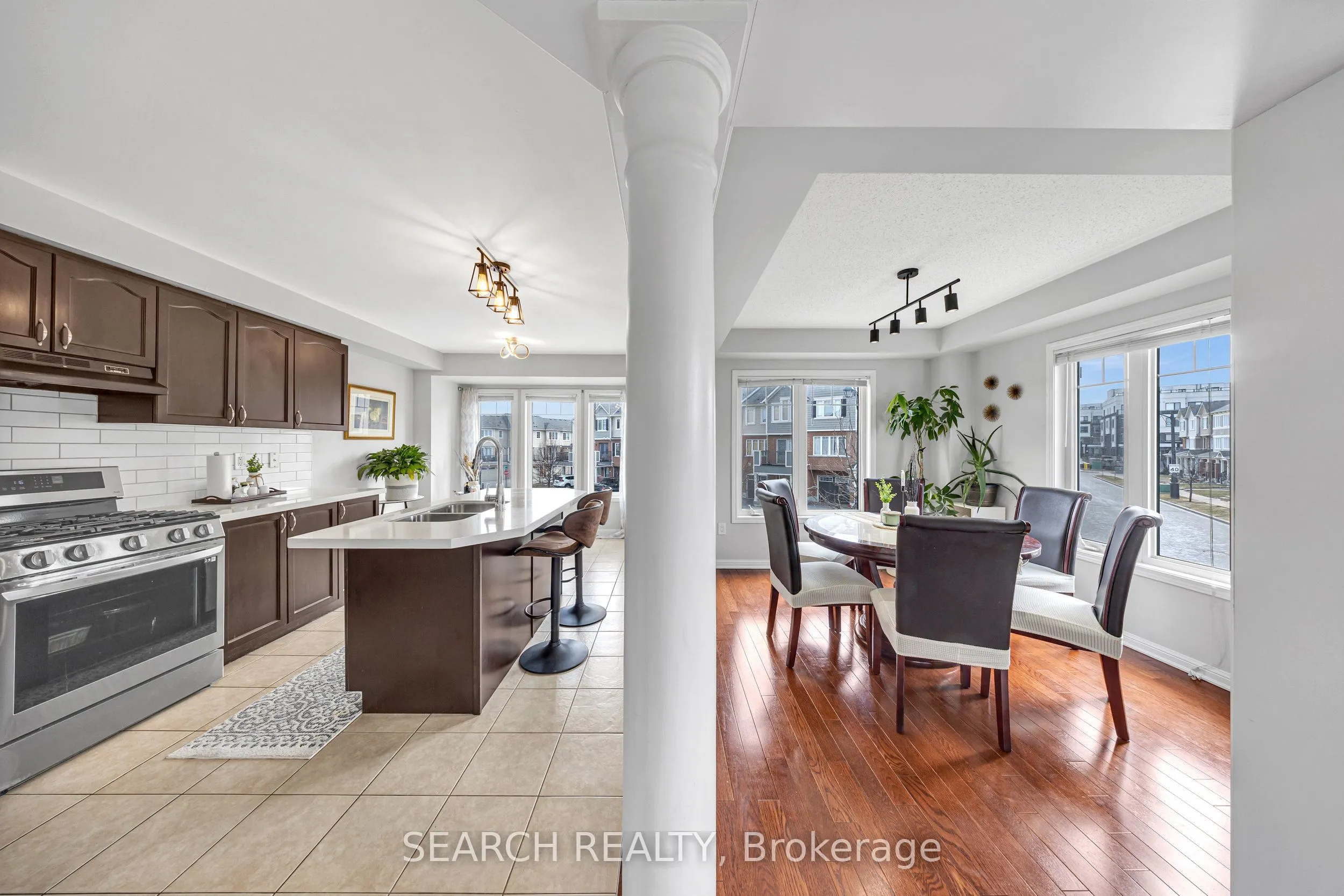 2400 Bronzedale Street