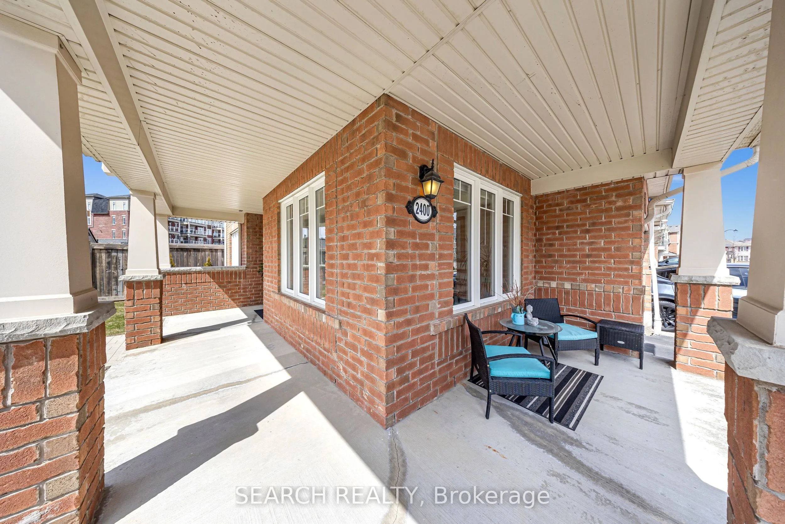 2400 Bronzedale Street