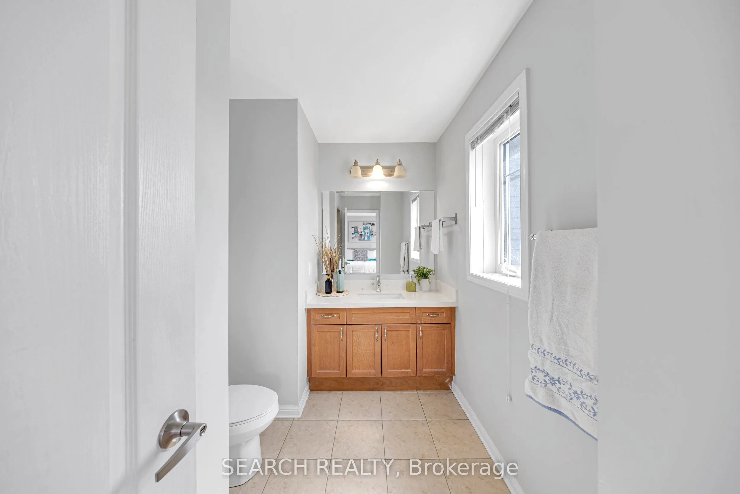 2400 Bronzedale Street