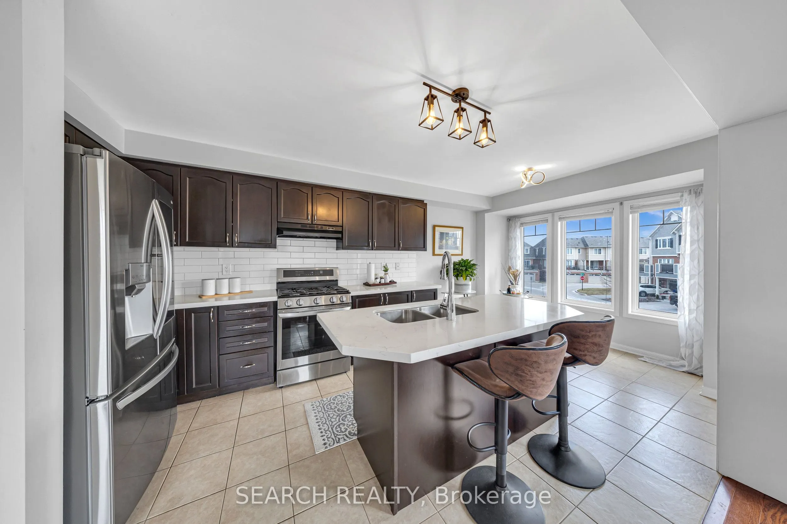 2400 Bronzedale Street