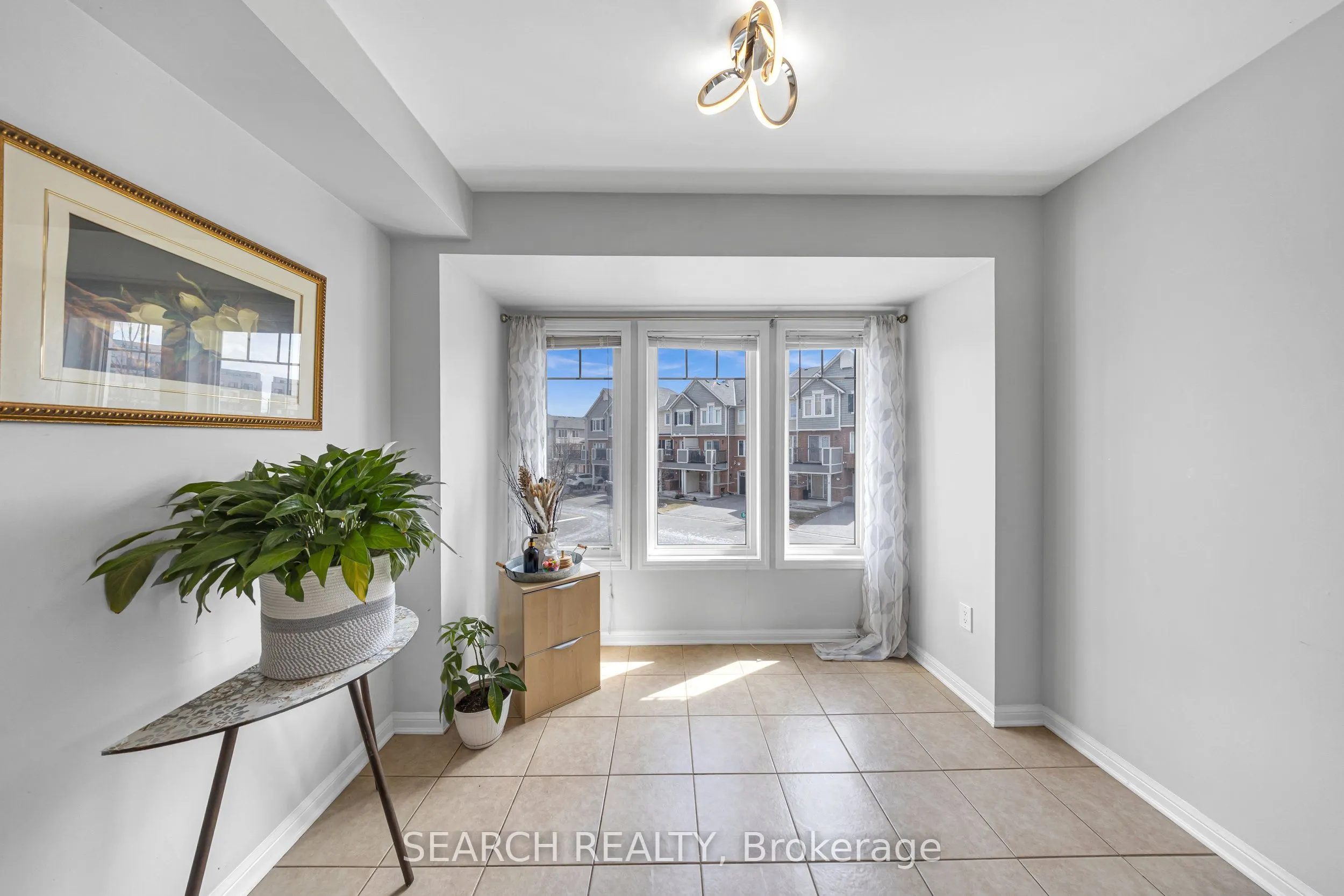 2400 Bronzedale Street