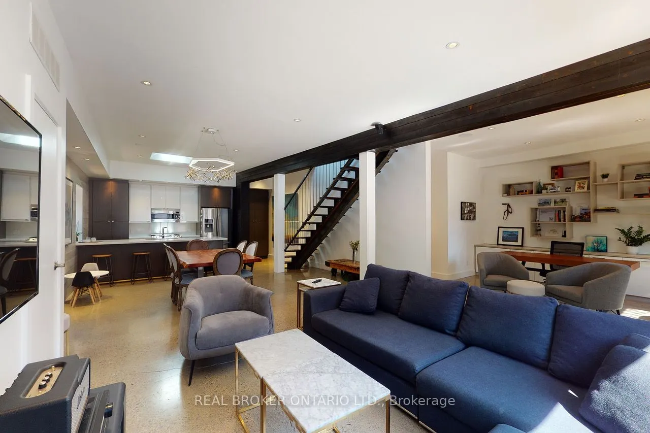 371 Jones Avenue, #Coach