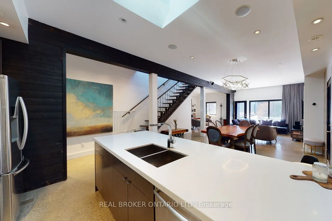 371 Jones Avenue, #Coach