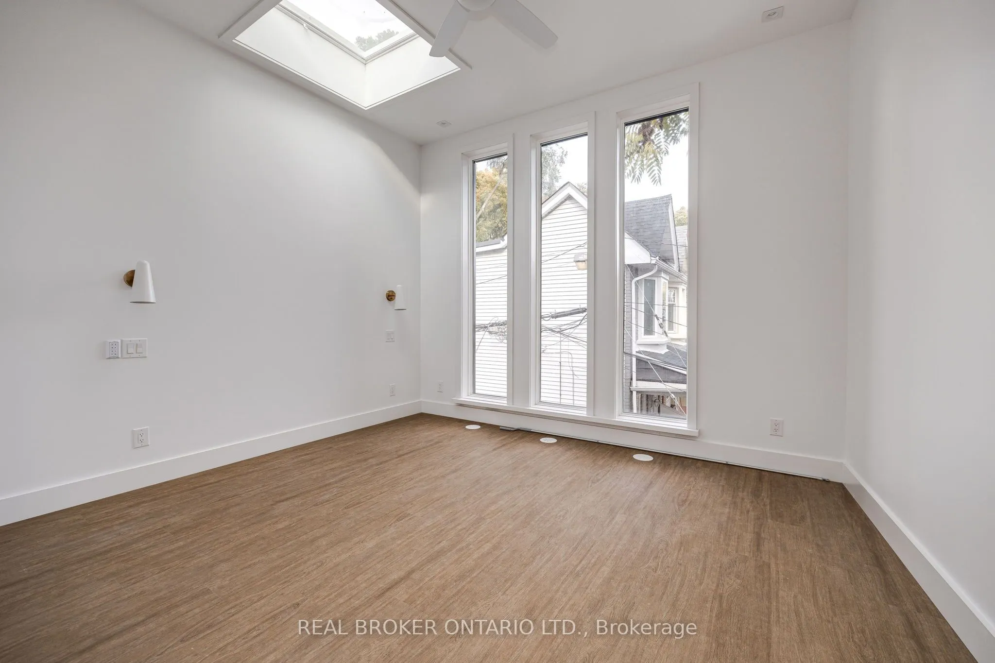 371 Jones Avenue, #Coach