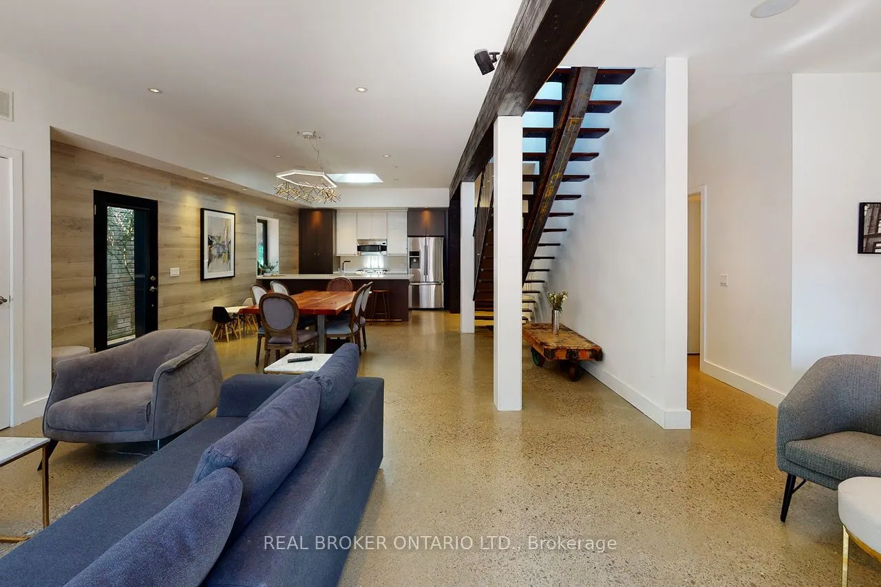 371 Jones Avenue, #Coach