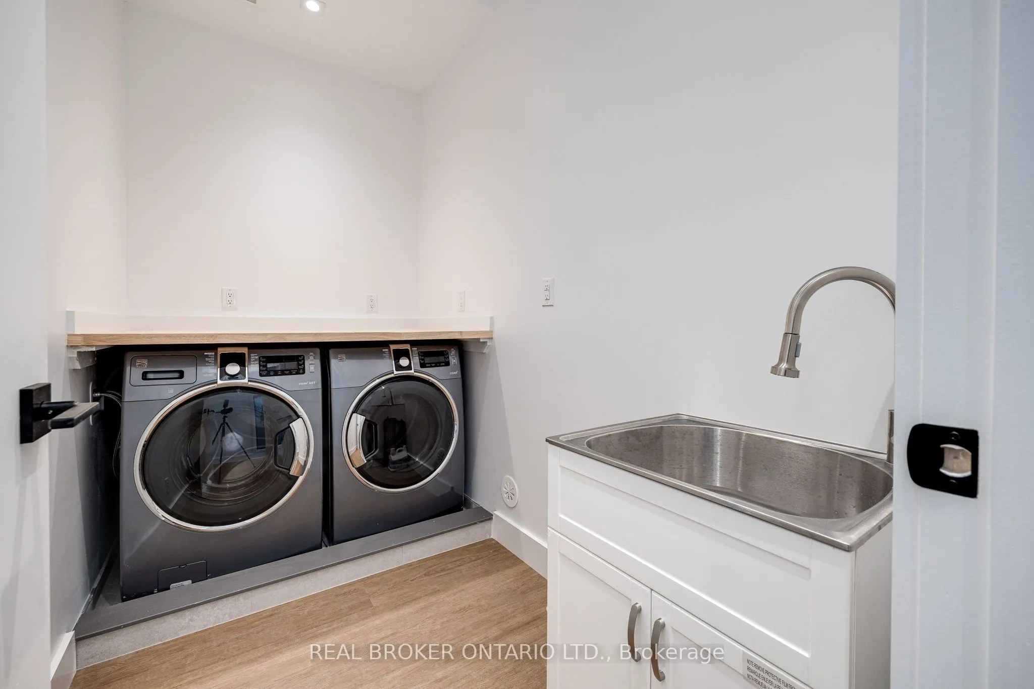 371 Jones Avenue, #Coach