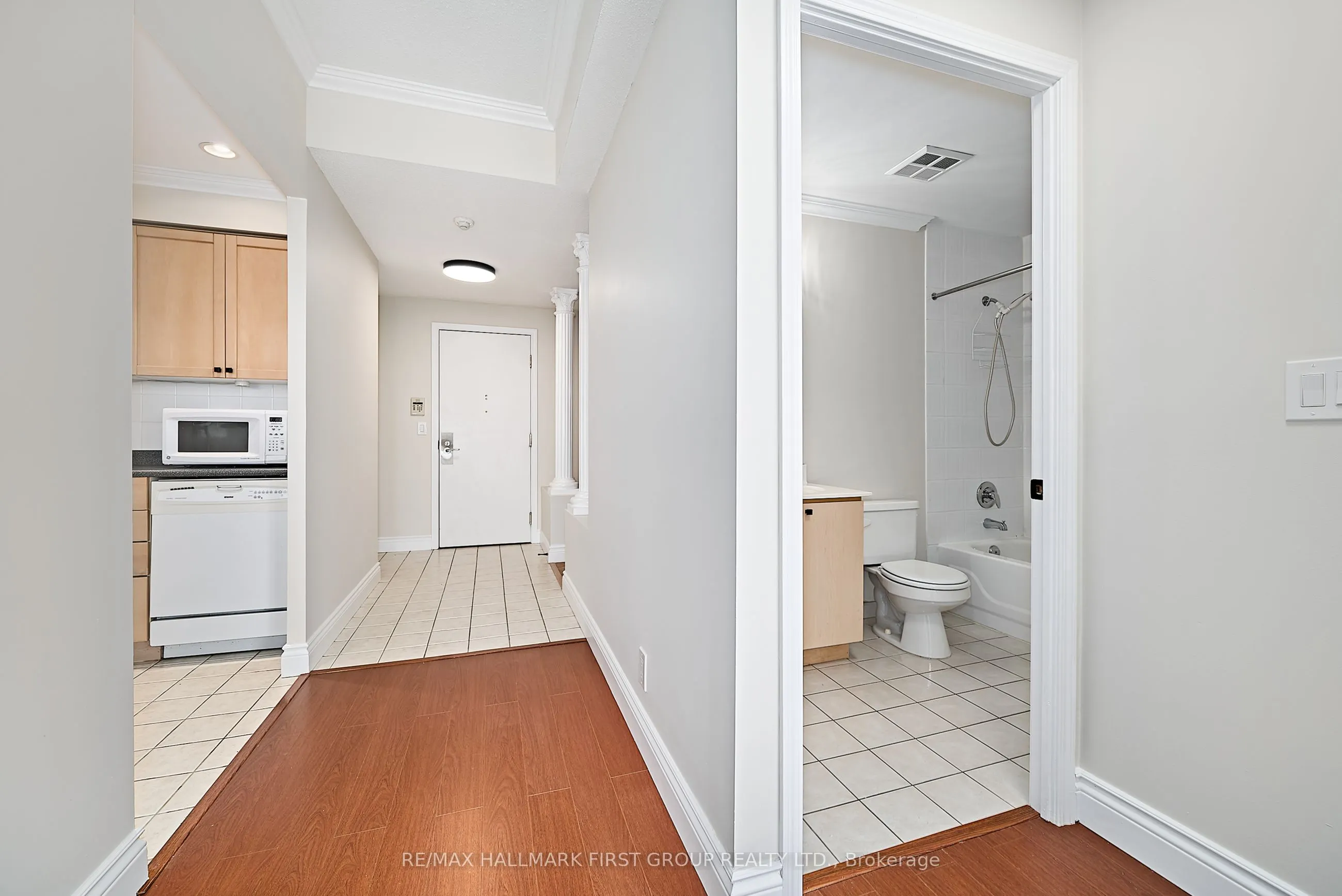 1000 The Esplanade Road N, #1716