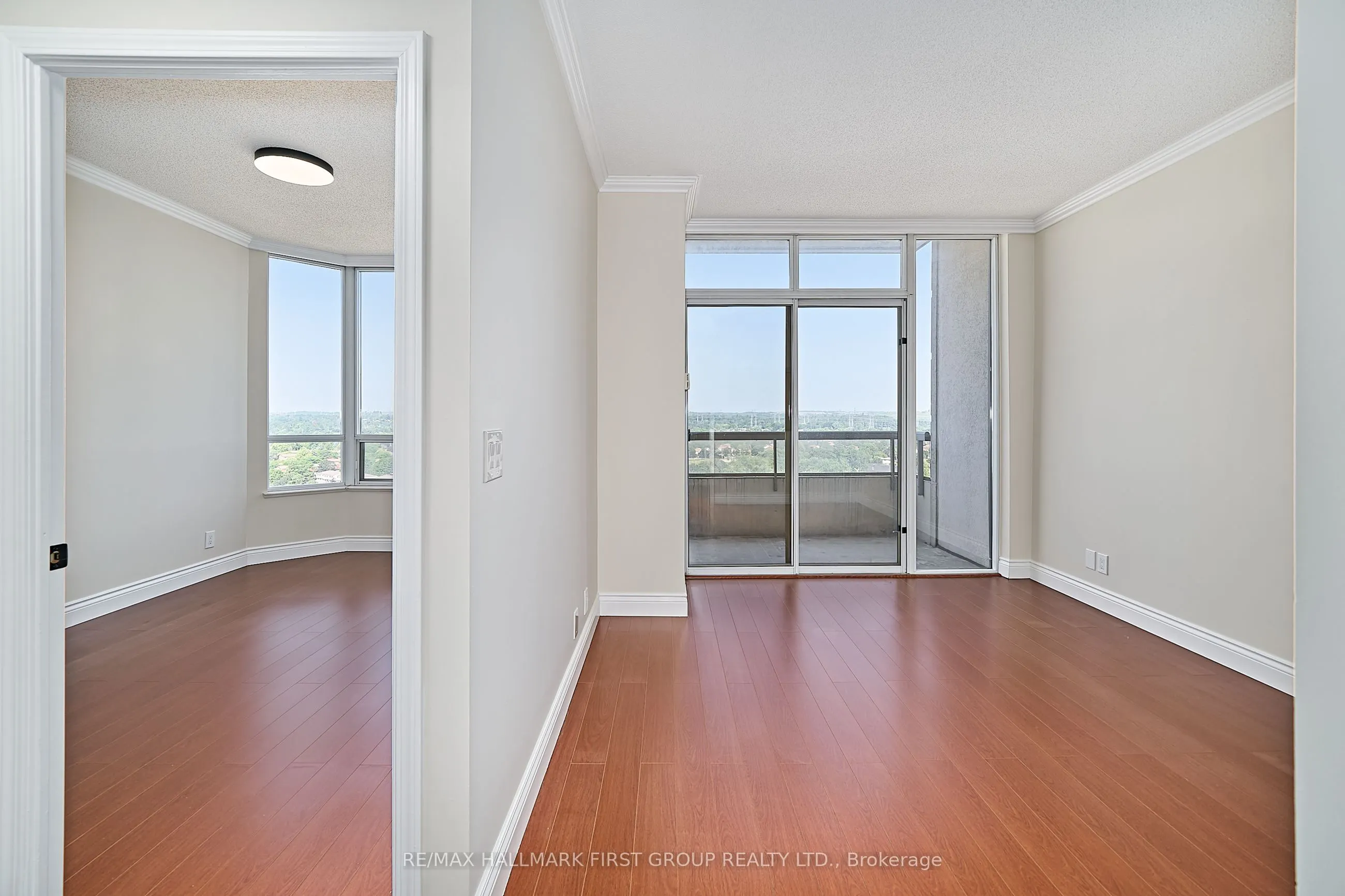 1000 The Esplanade Road N, #1716