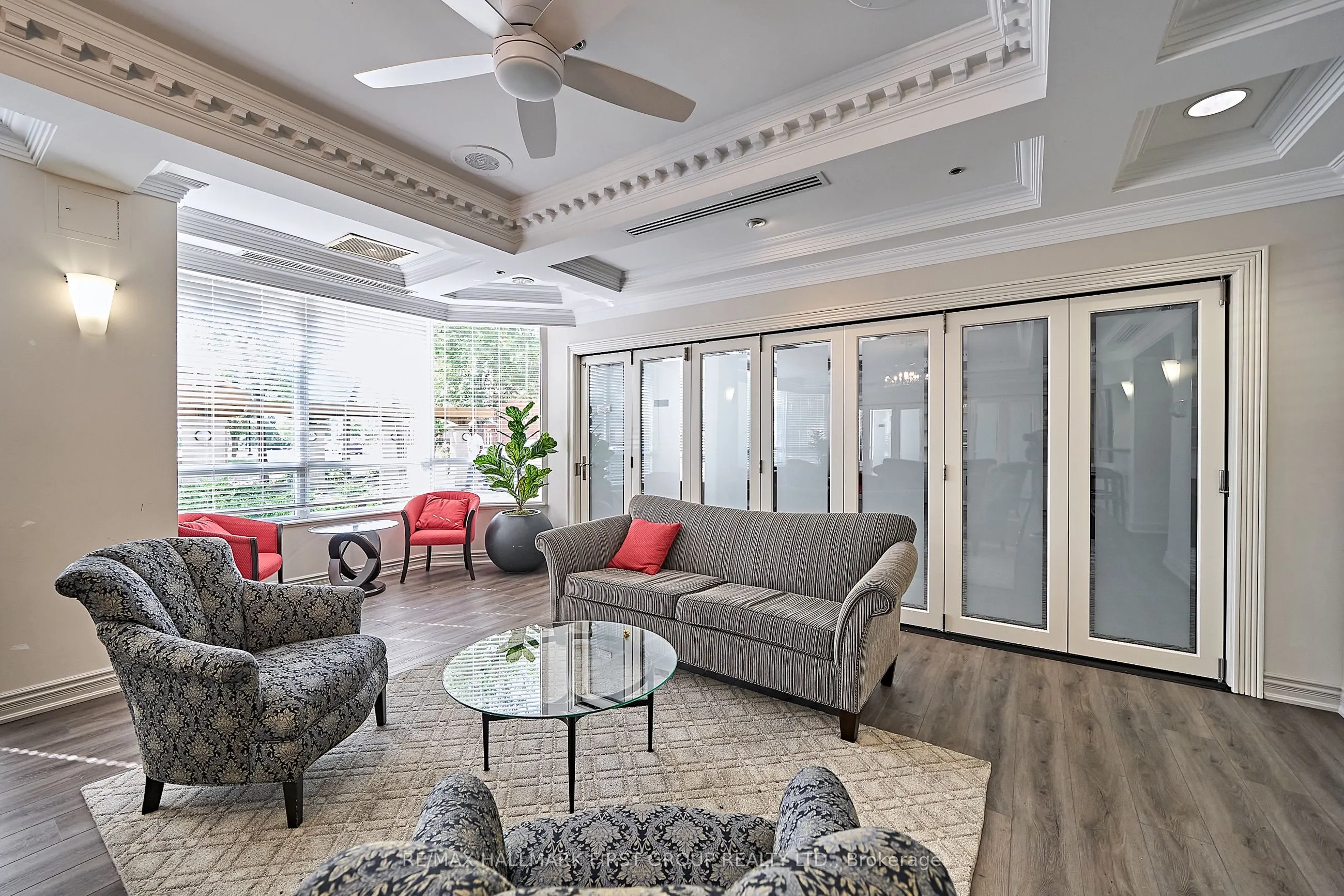 1000 The Esplanade Road N, #1716