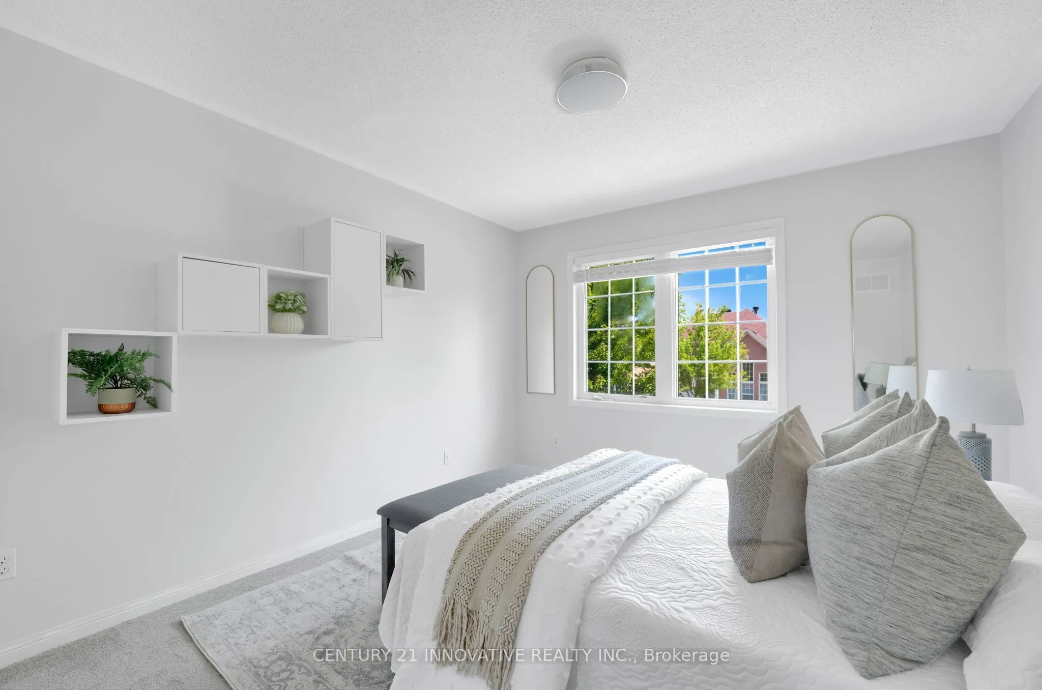 12 Knotwood Crescent
