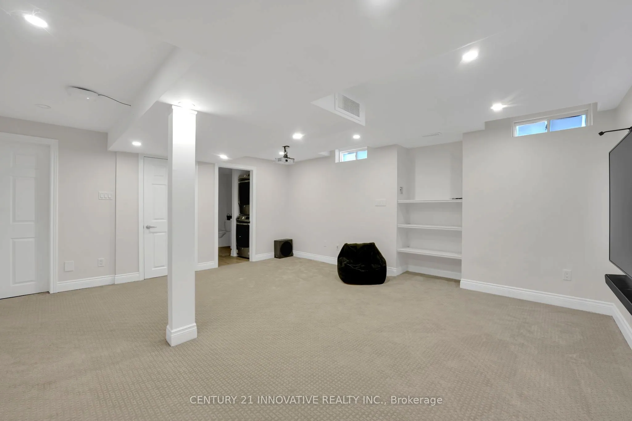 12 Knotwood Crescent