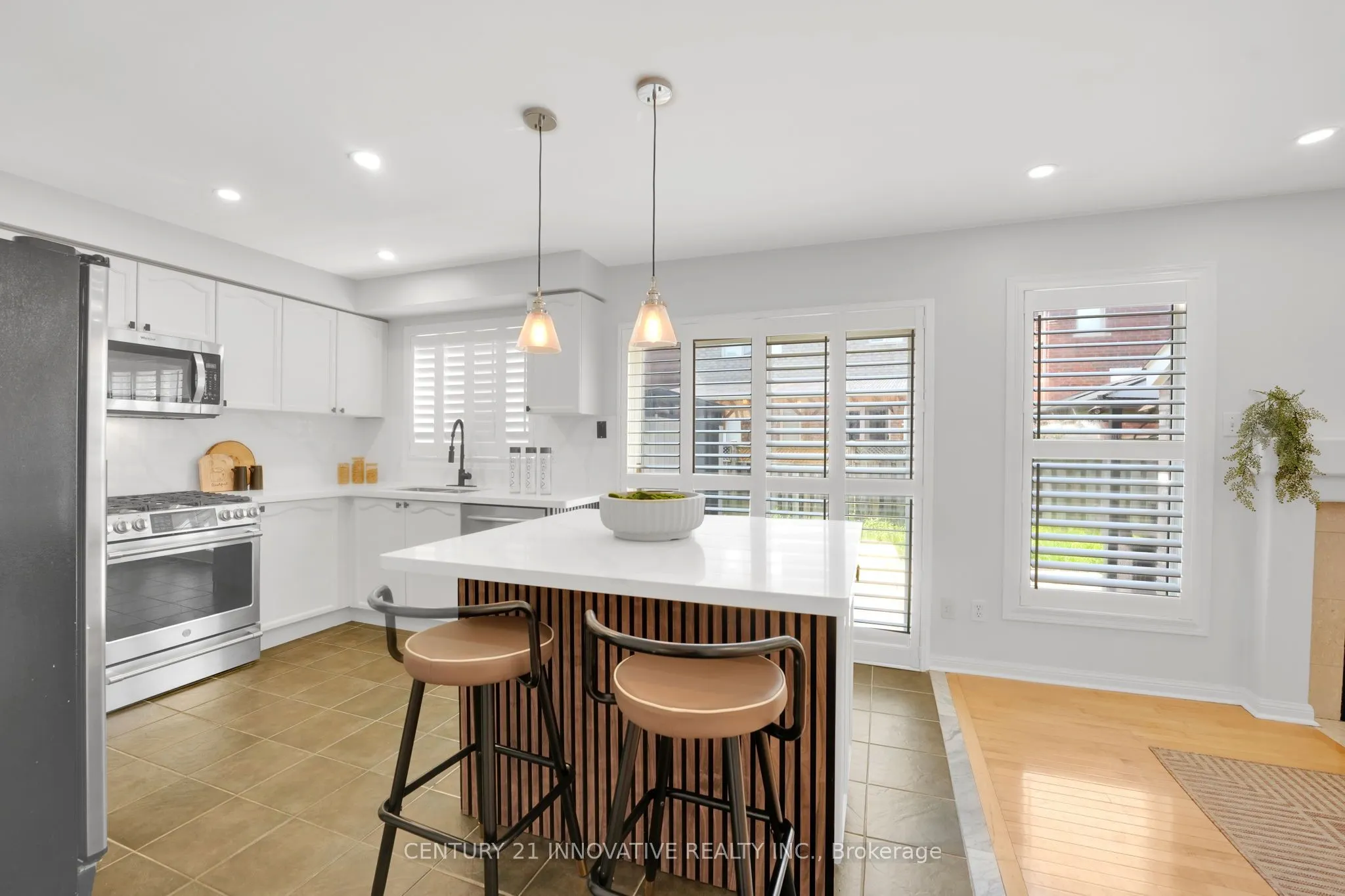 12 Knotwood Crescent