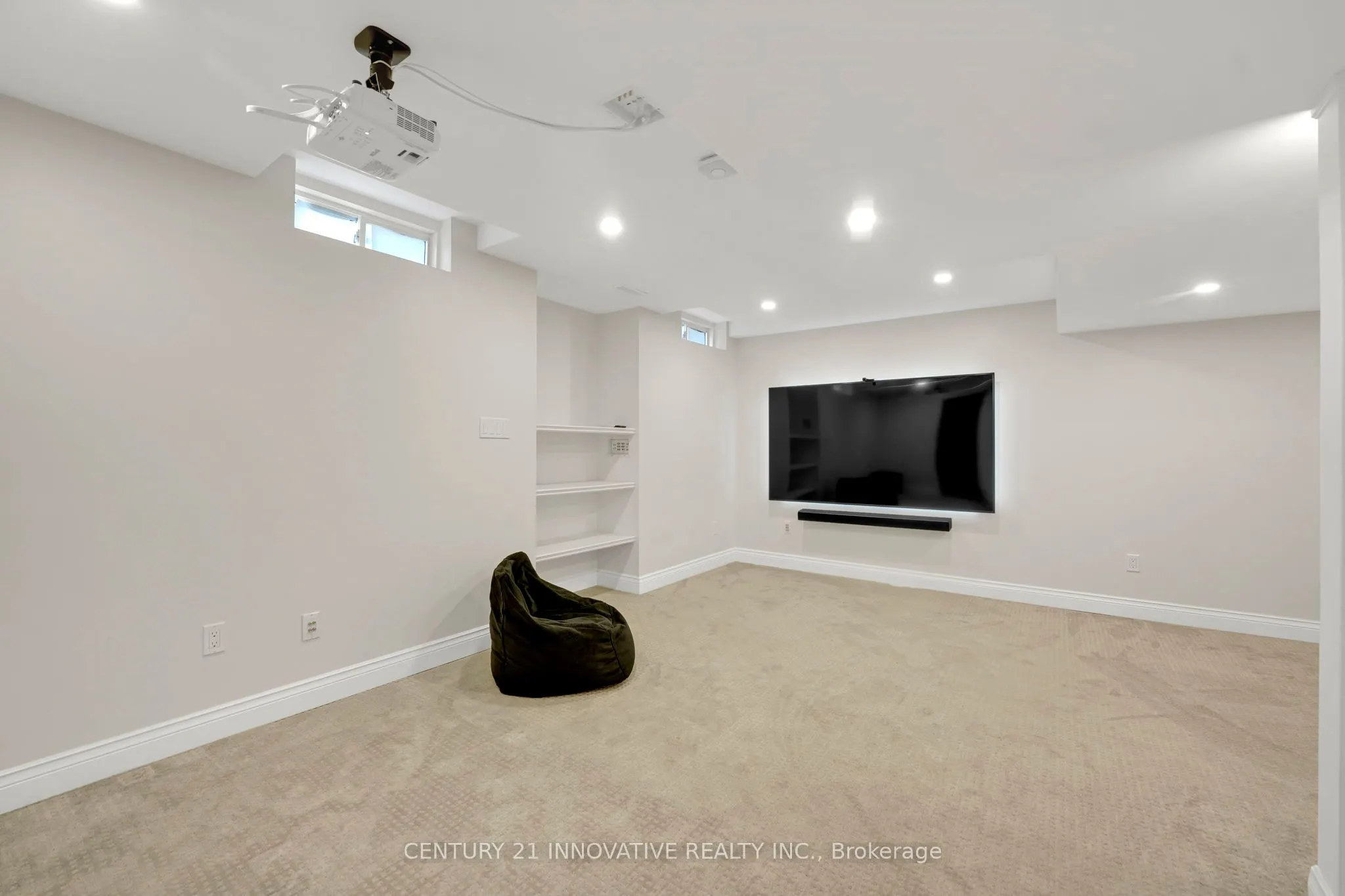 12 Knotwood Crescent