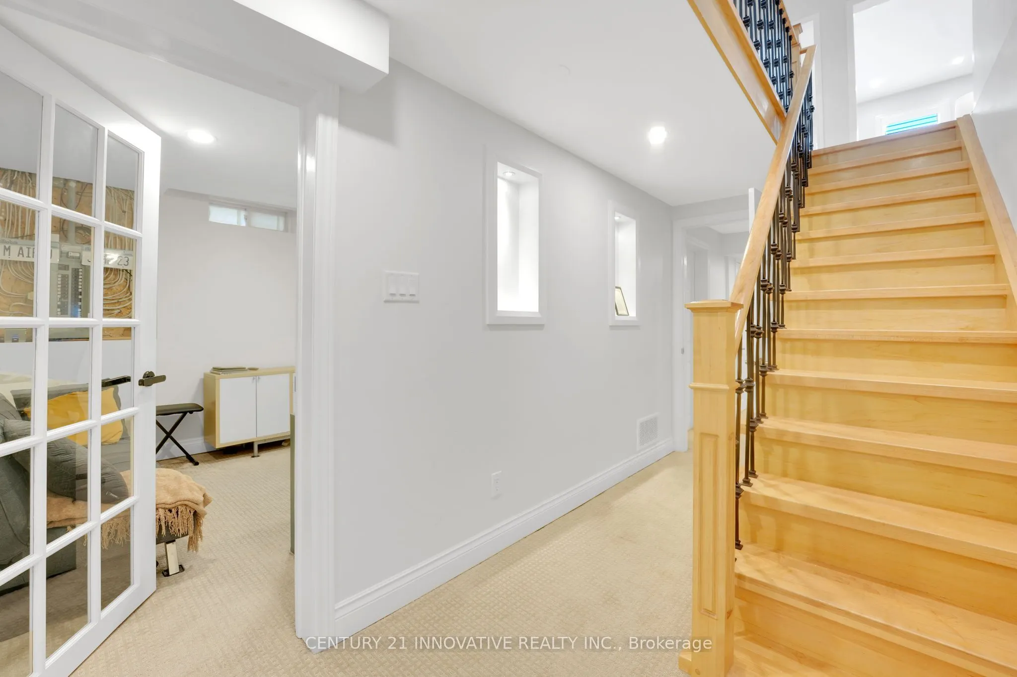 12 Knotwood Crescent