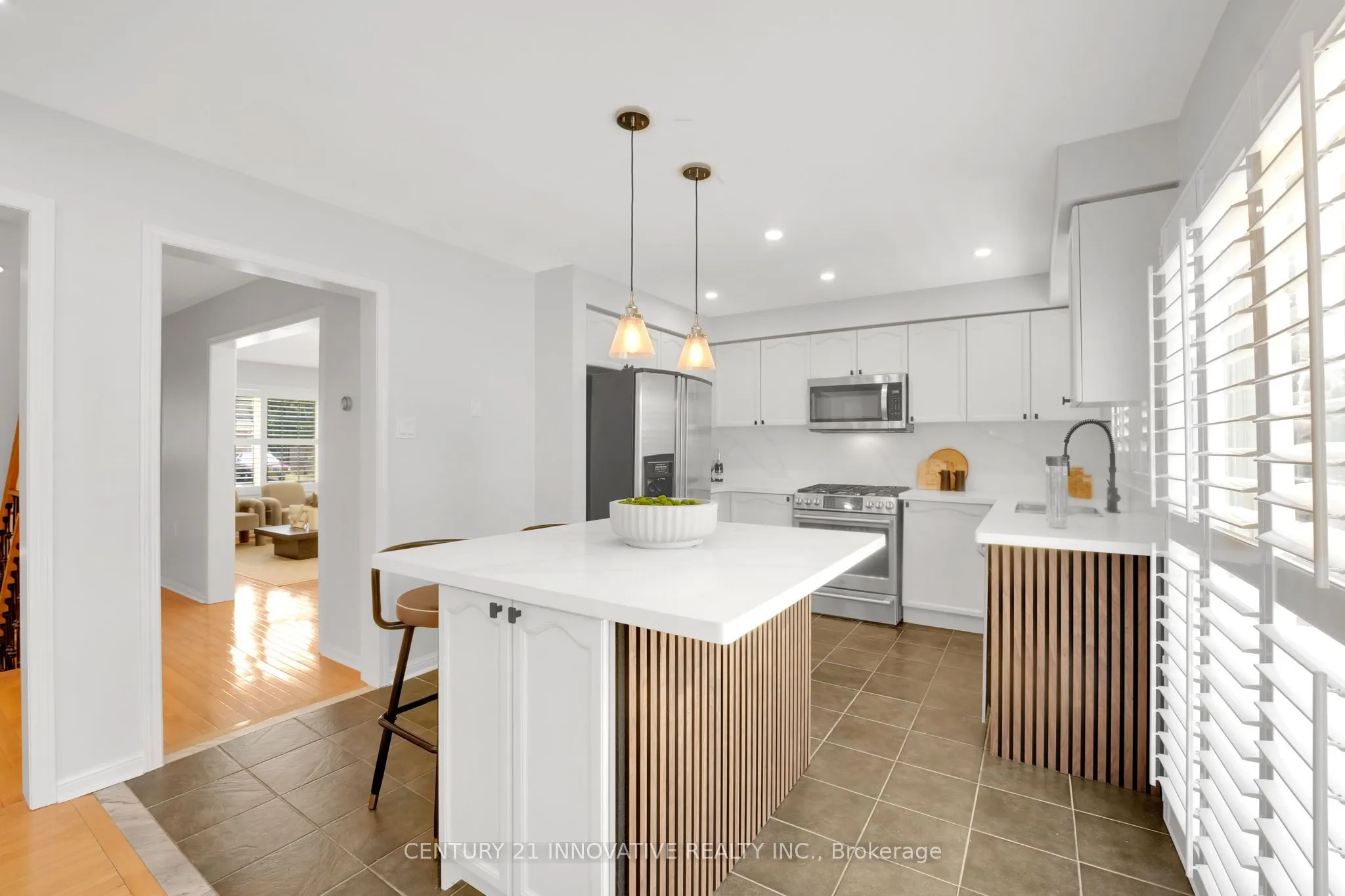 12 Knotwood Crescent