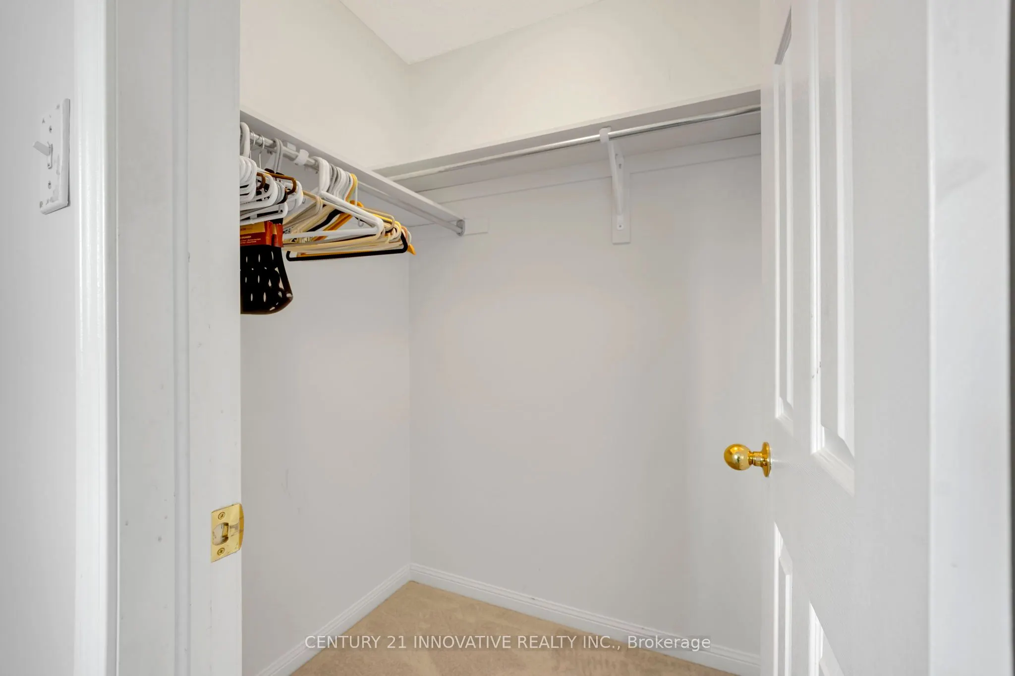 12 Knotwood Crescent