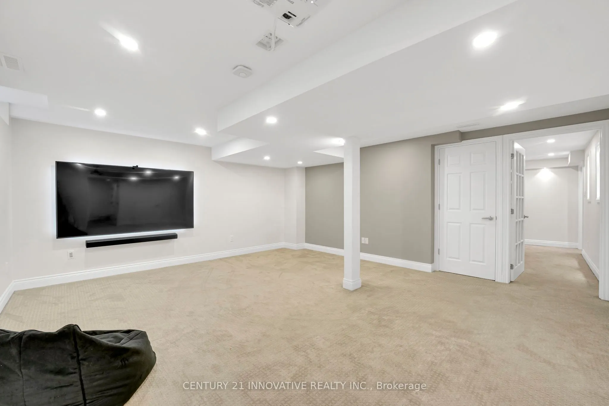12 Knotwood Crescent