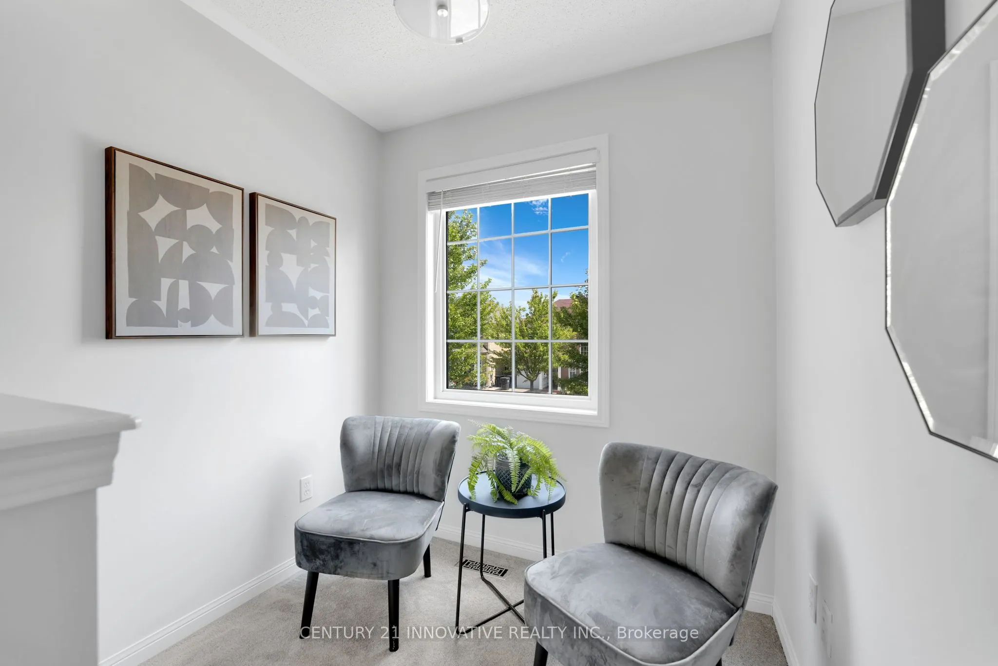 12 Knotwood Crescent
