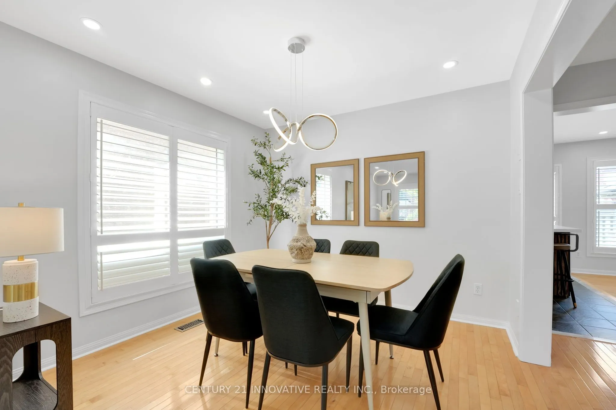 12 Knotwood Crescent