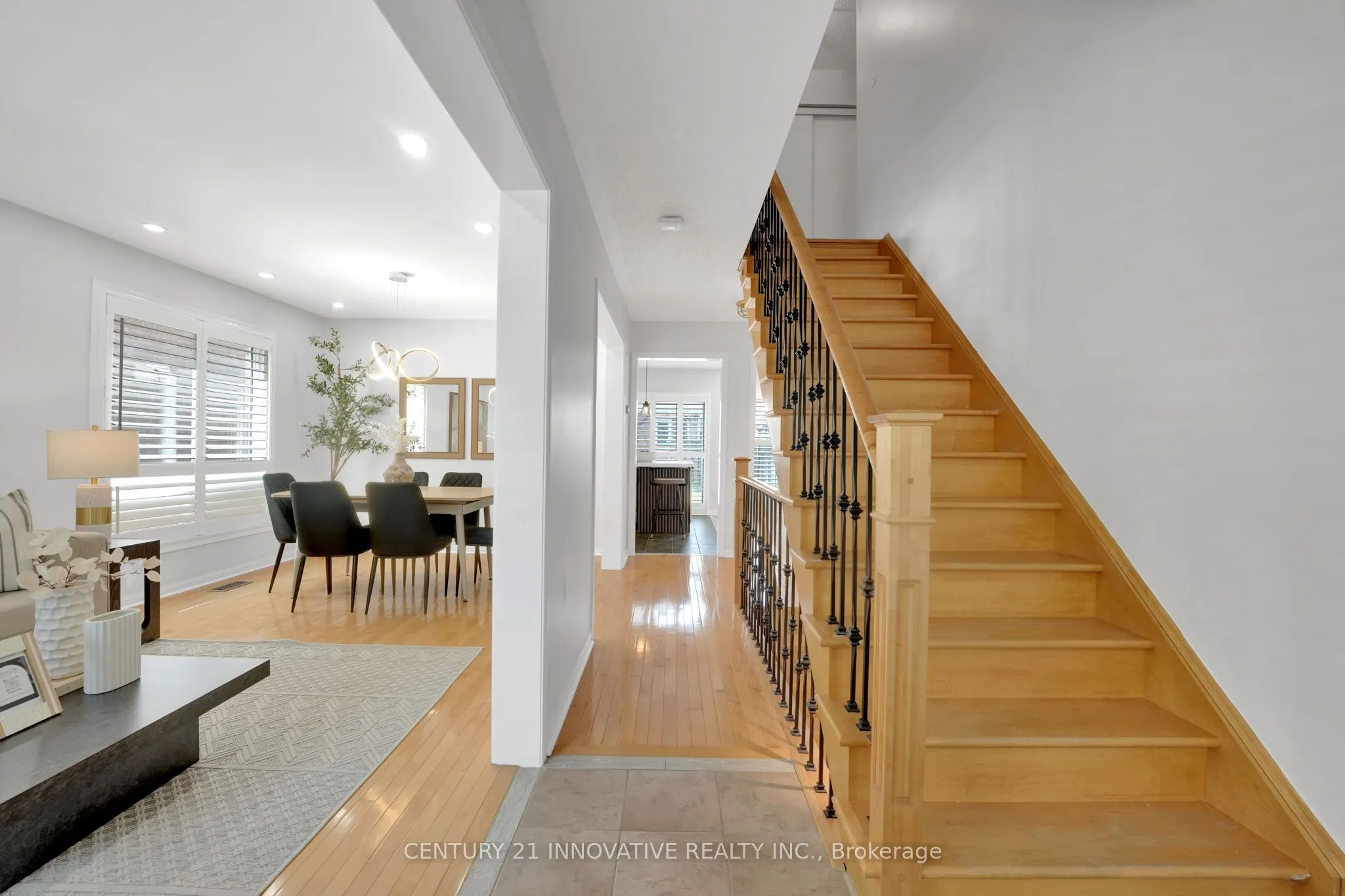 12 Knotwood Crescent