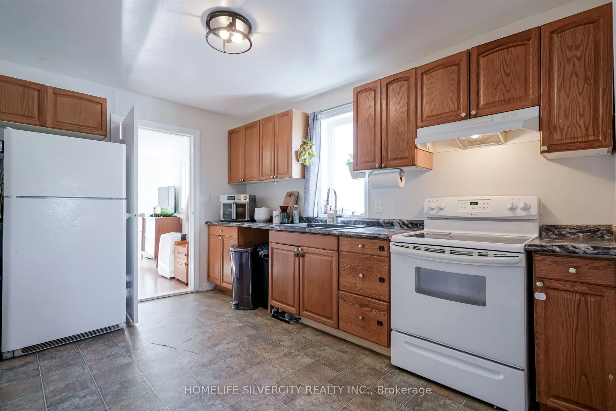283 Park Road S