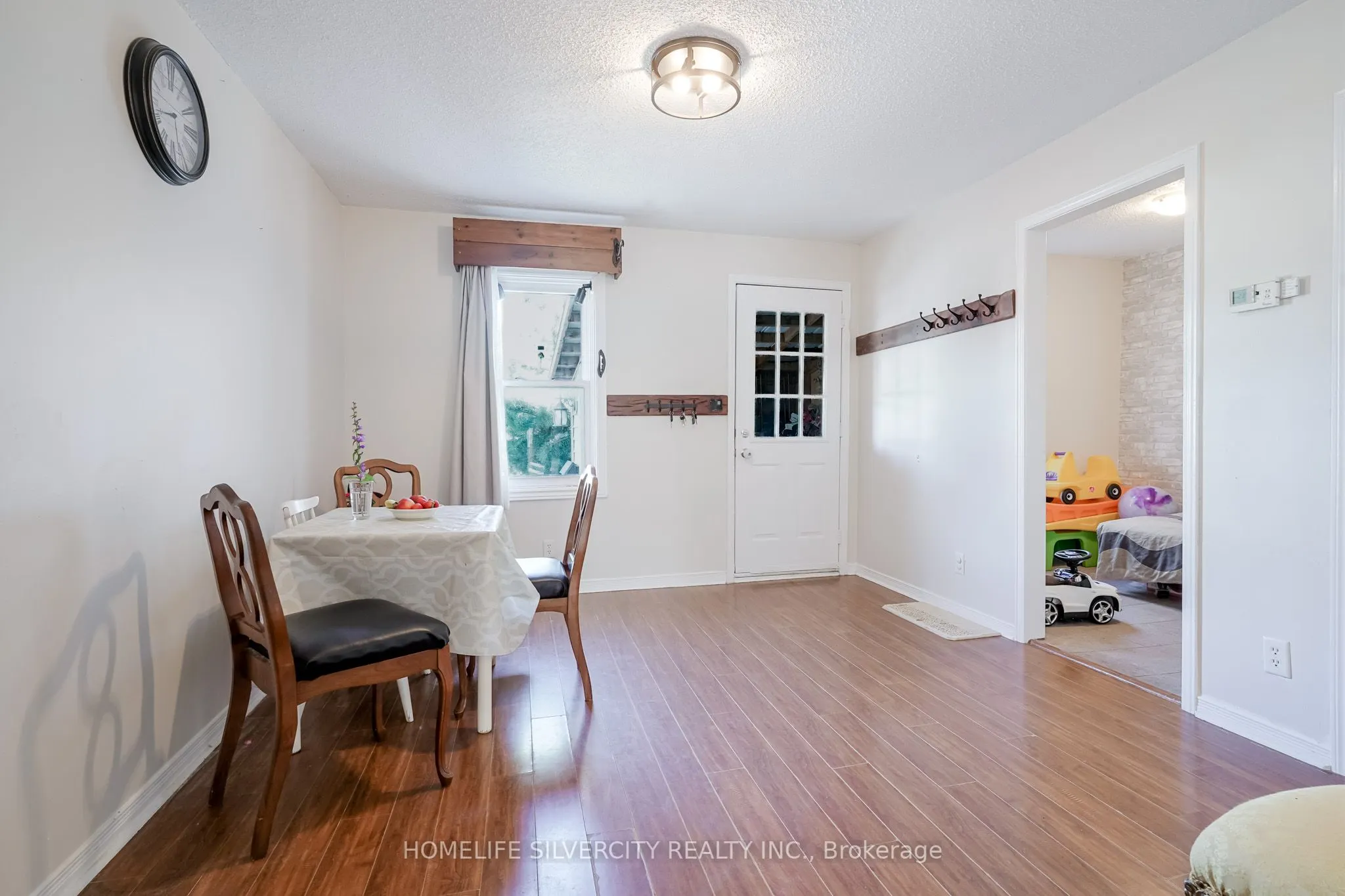 283 Park Road S