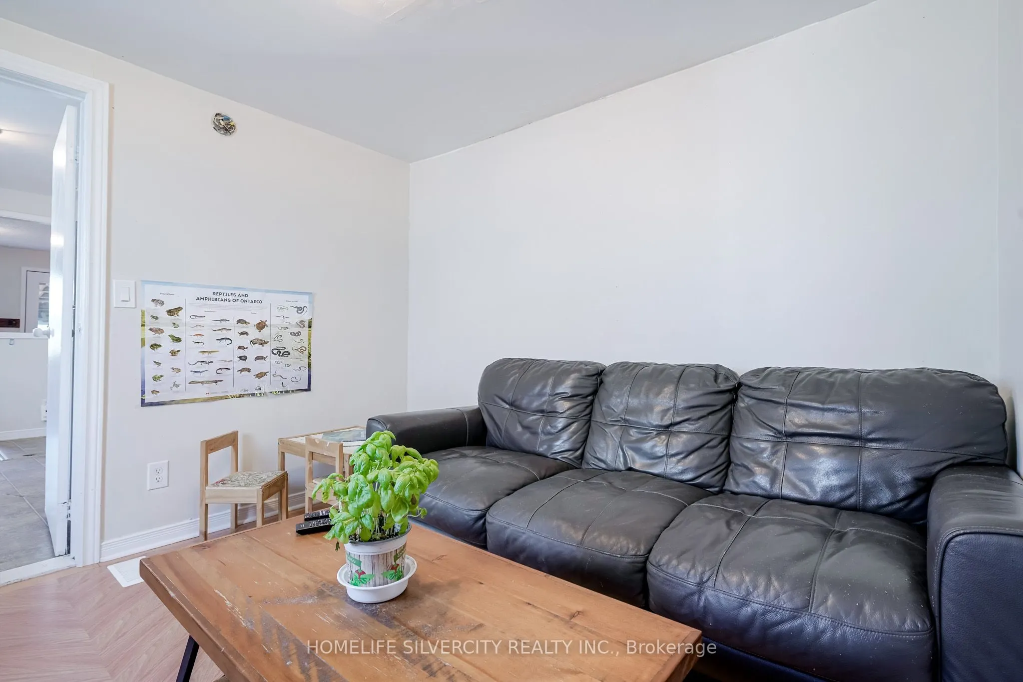 283 Park Road S