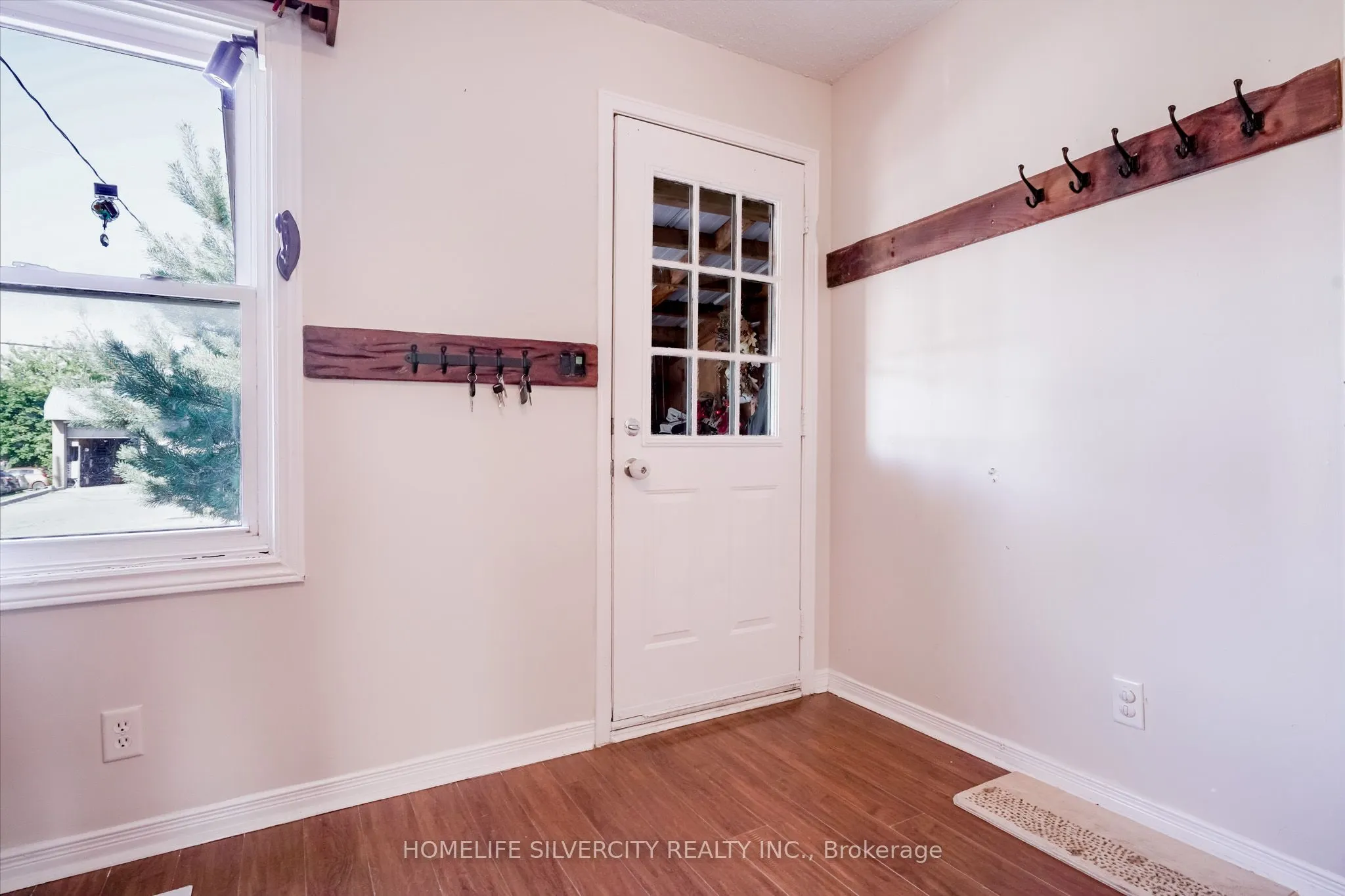 283 Park Road S