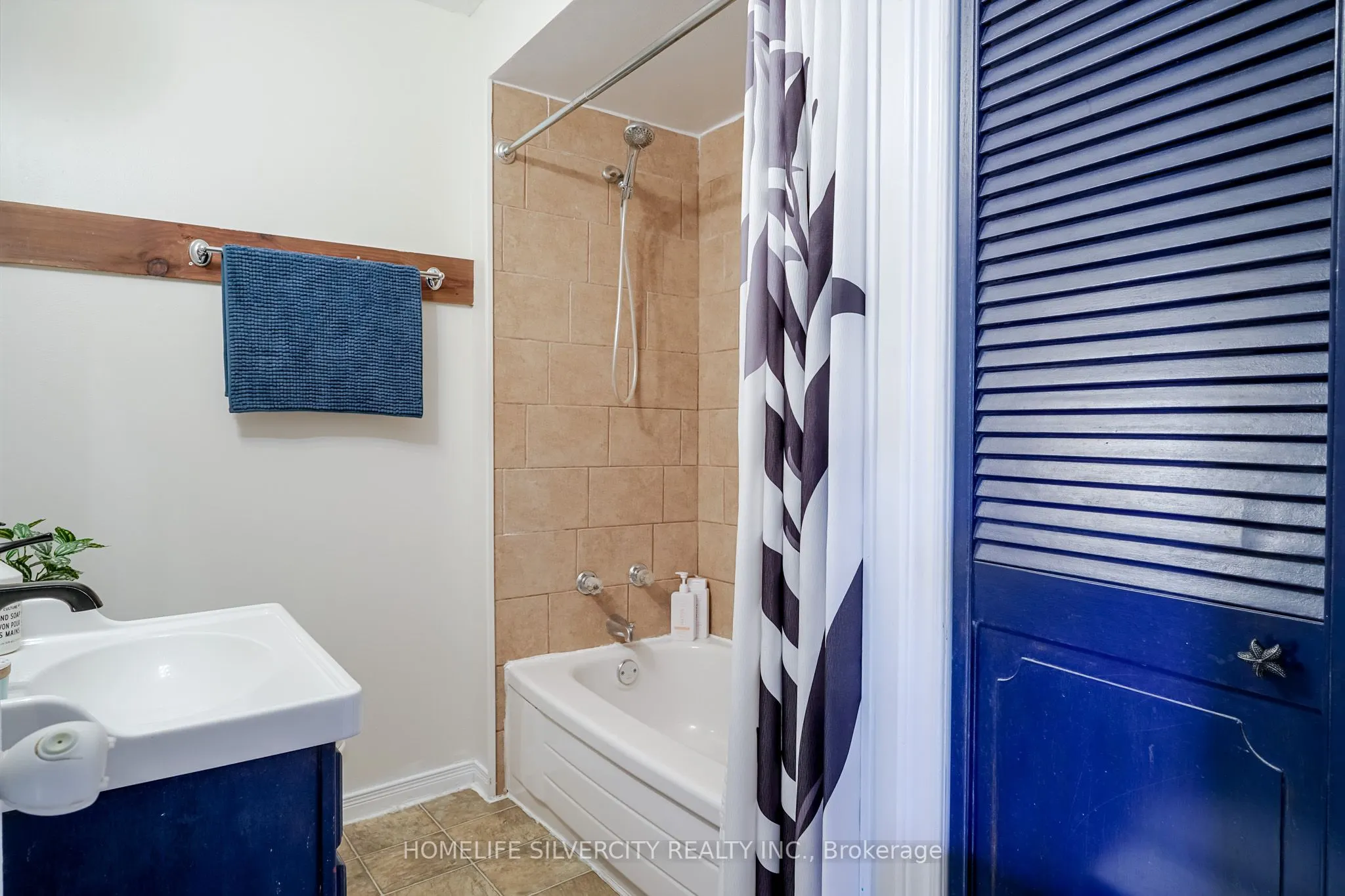 283 Park Road S
