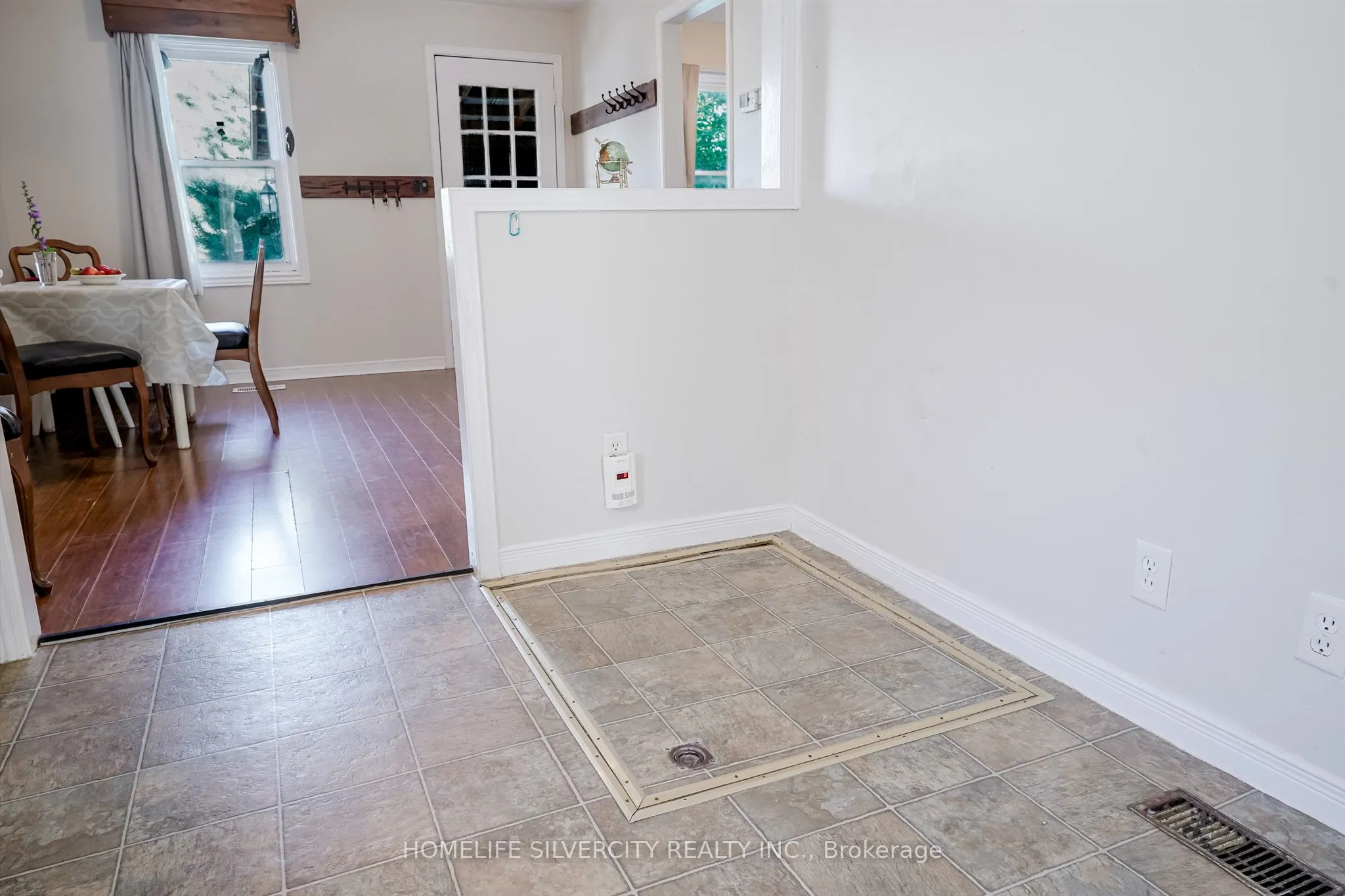 283 Park Road S