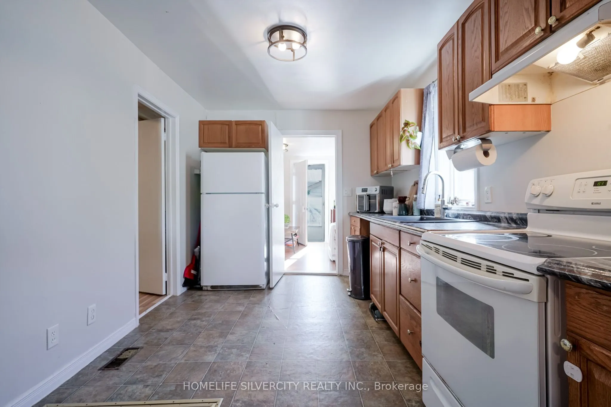 283 Park Road S