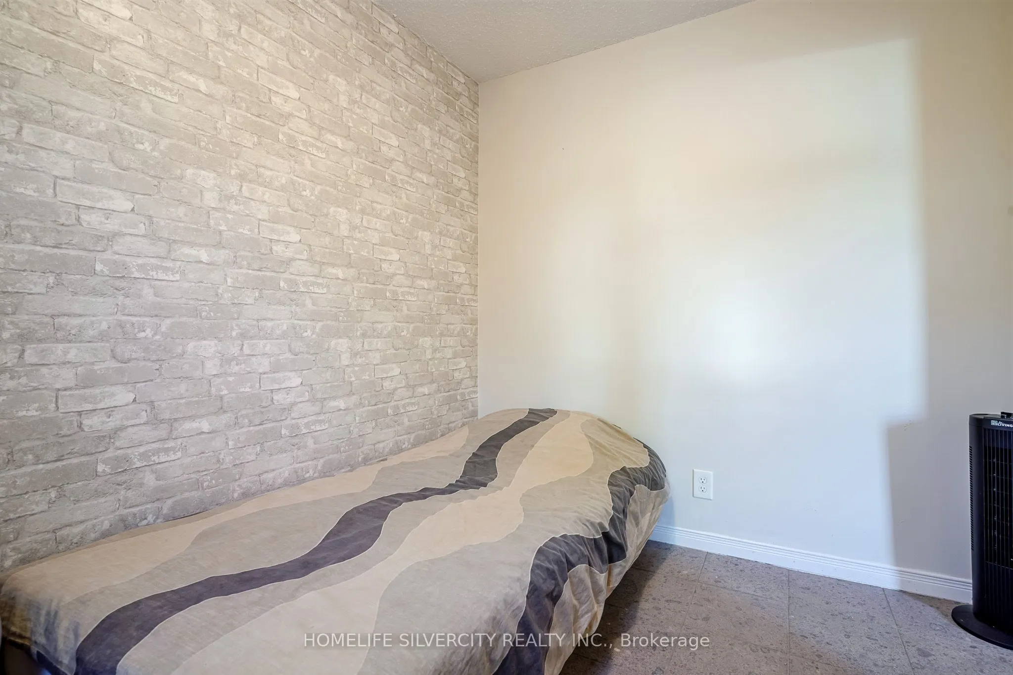 283 Park Road S