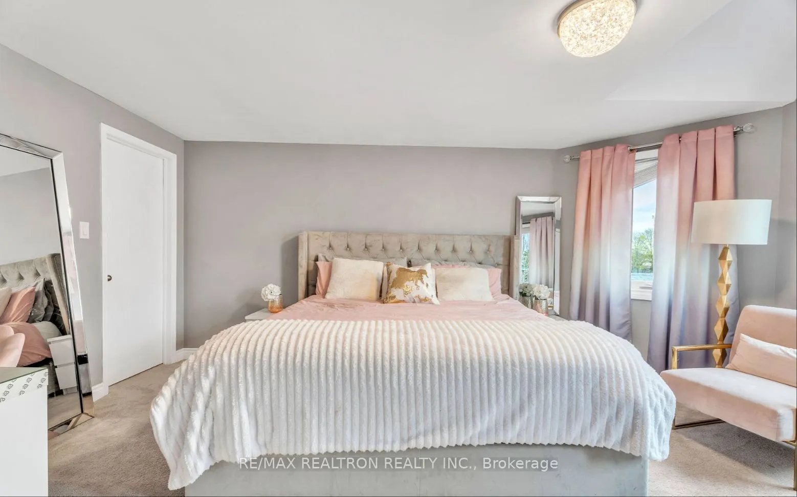 150 Sandringham Drive