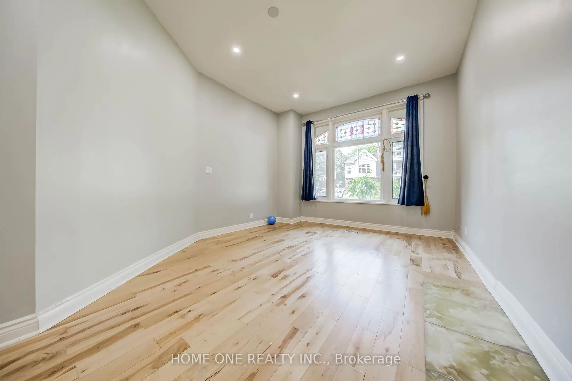 13 Simpson Avenue