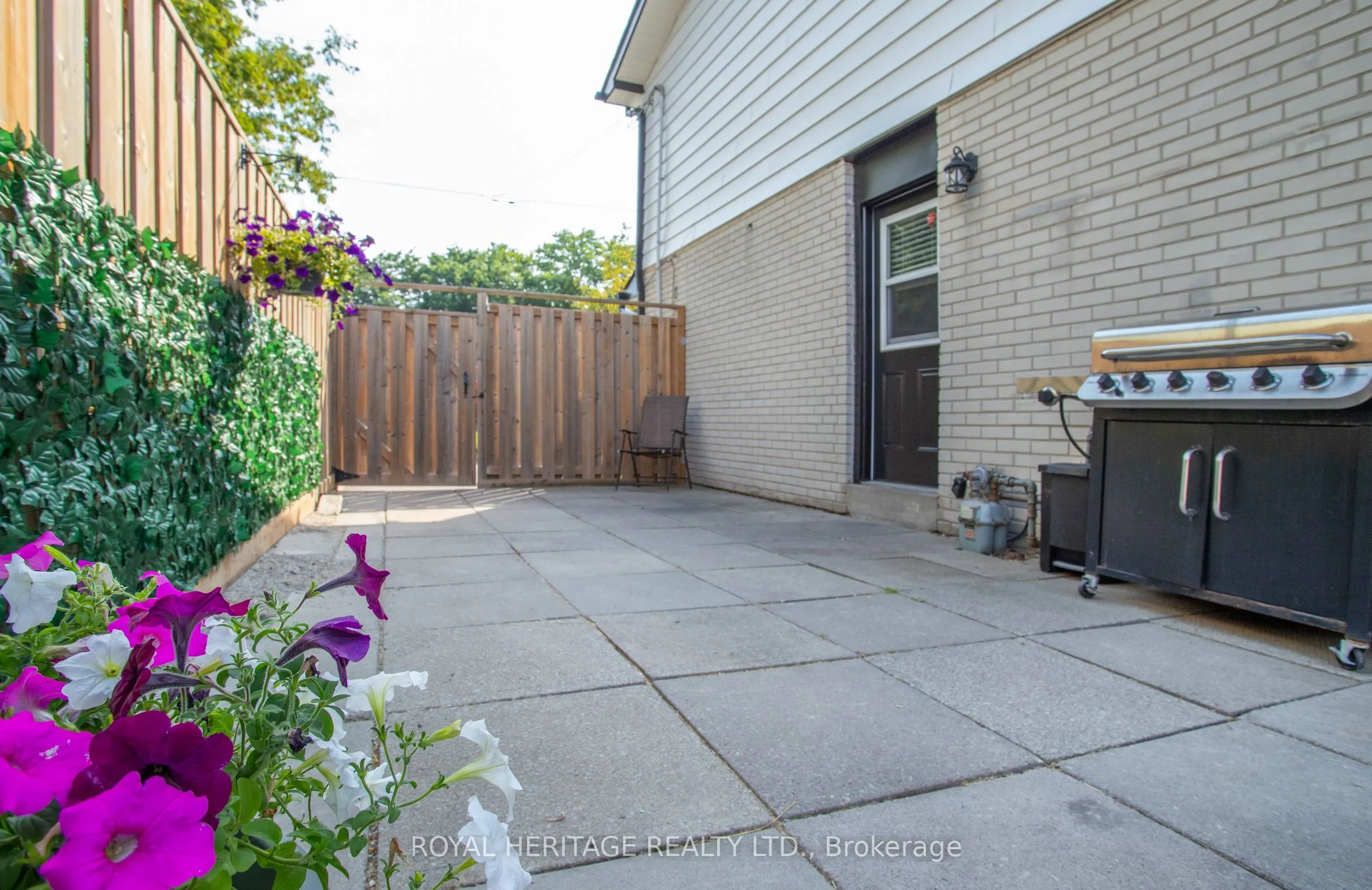 1362 Lakefield Street