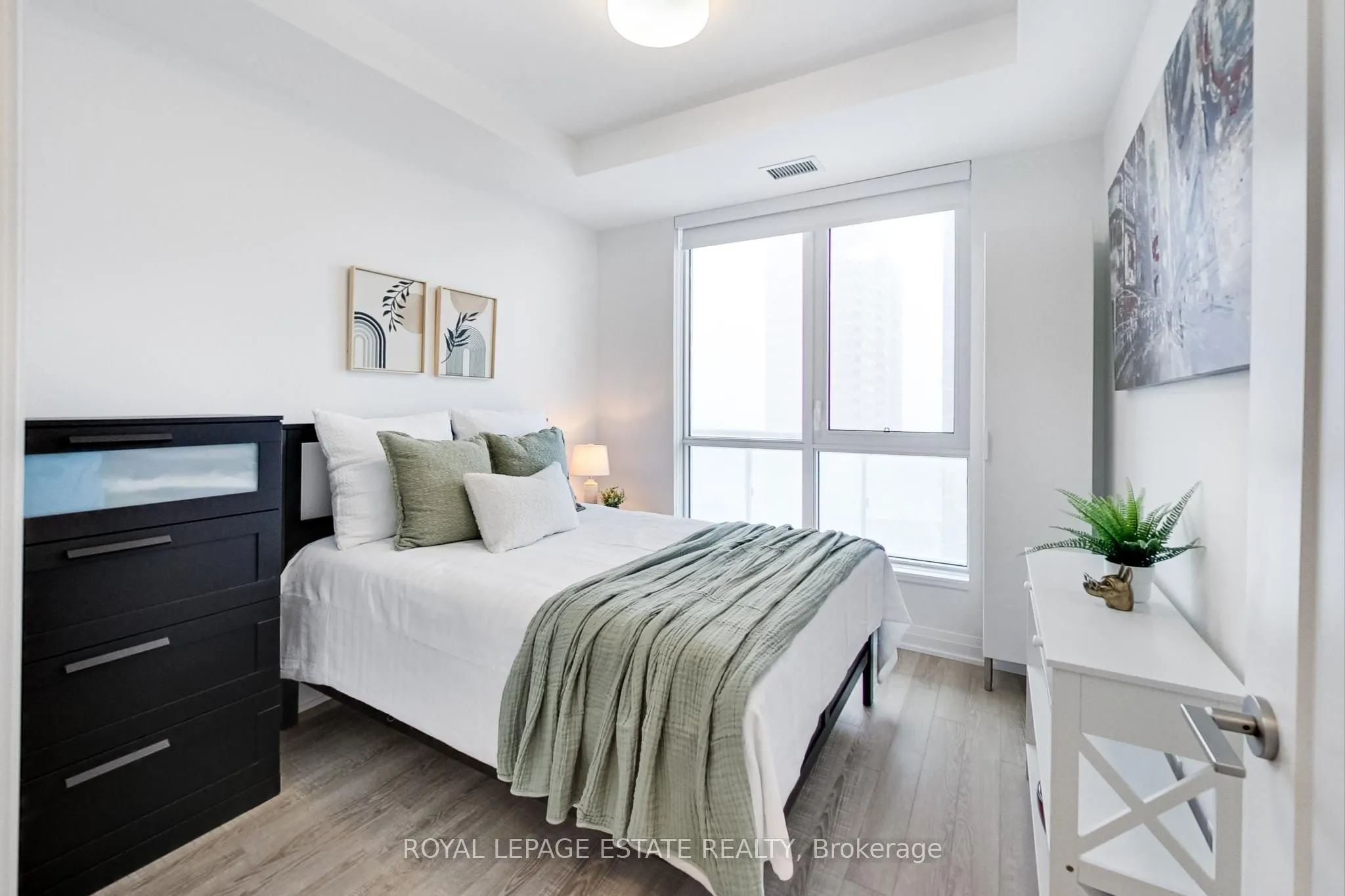 286 Main Street, #808
