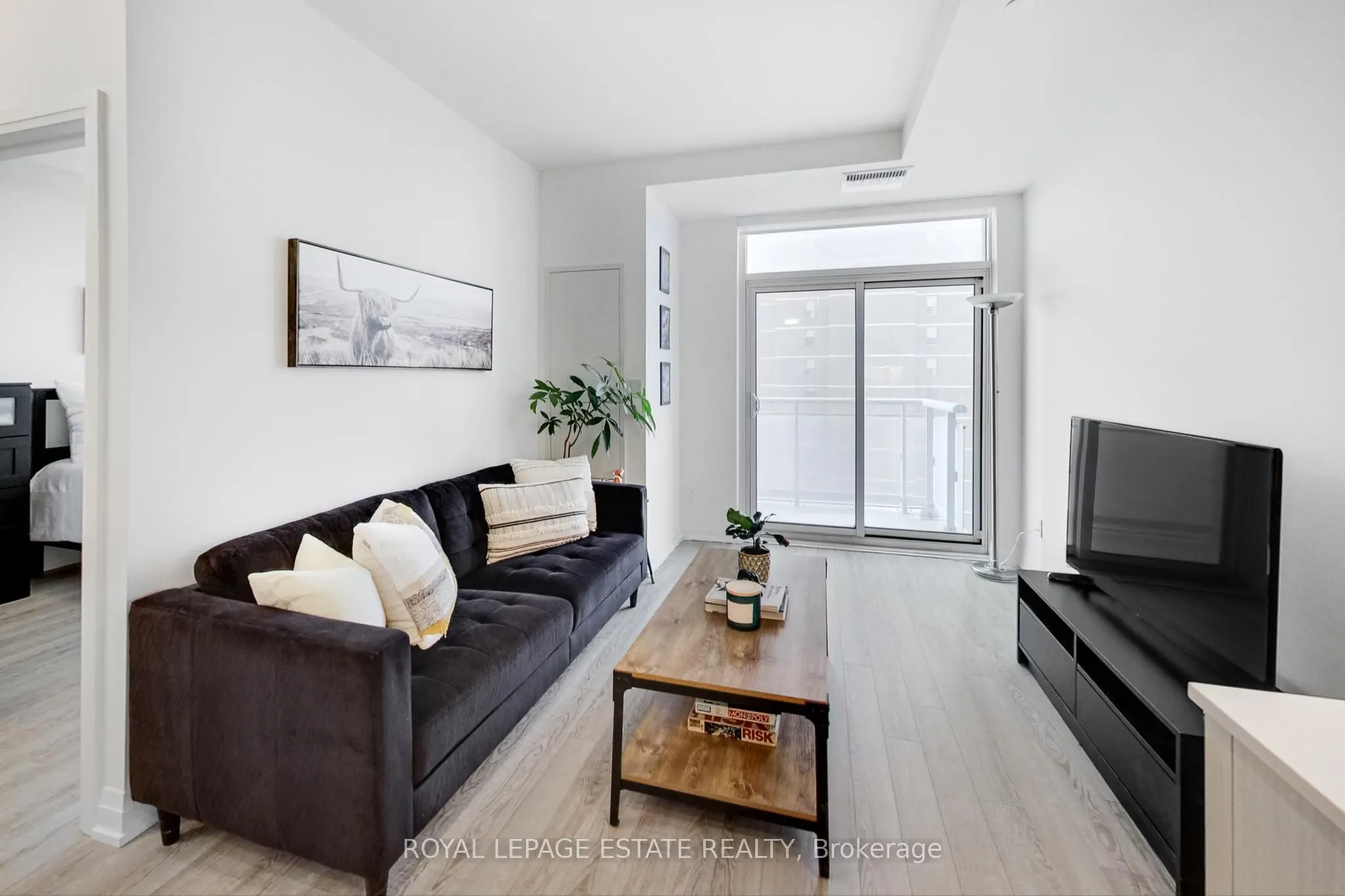 286 Main Street, #808