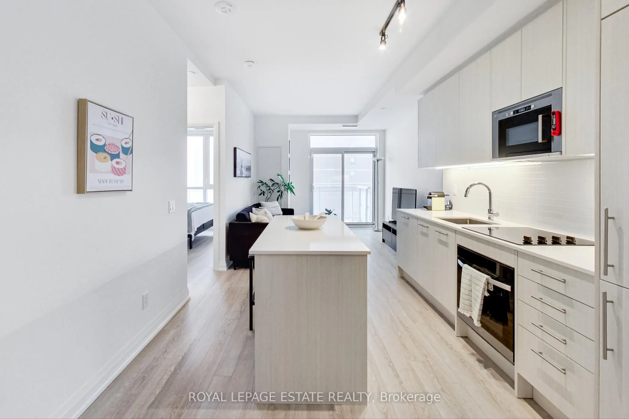 286 Main Street, #808