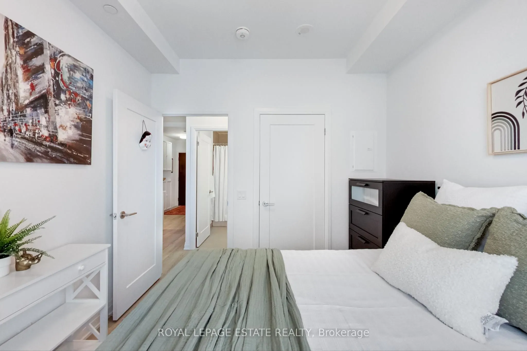286 Main Street, #808